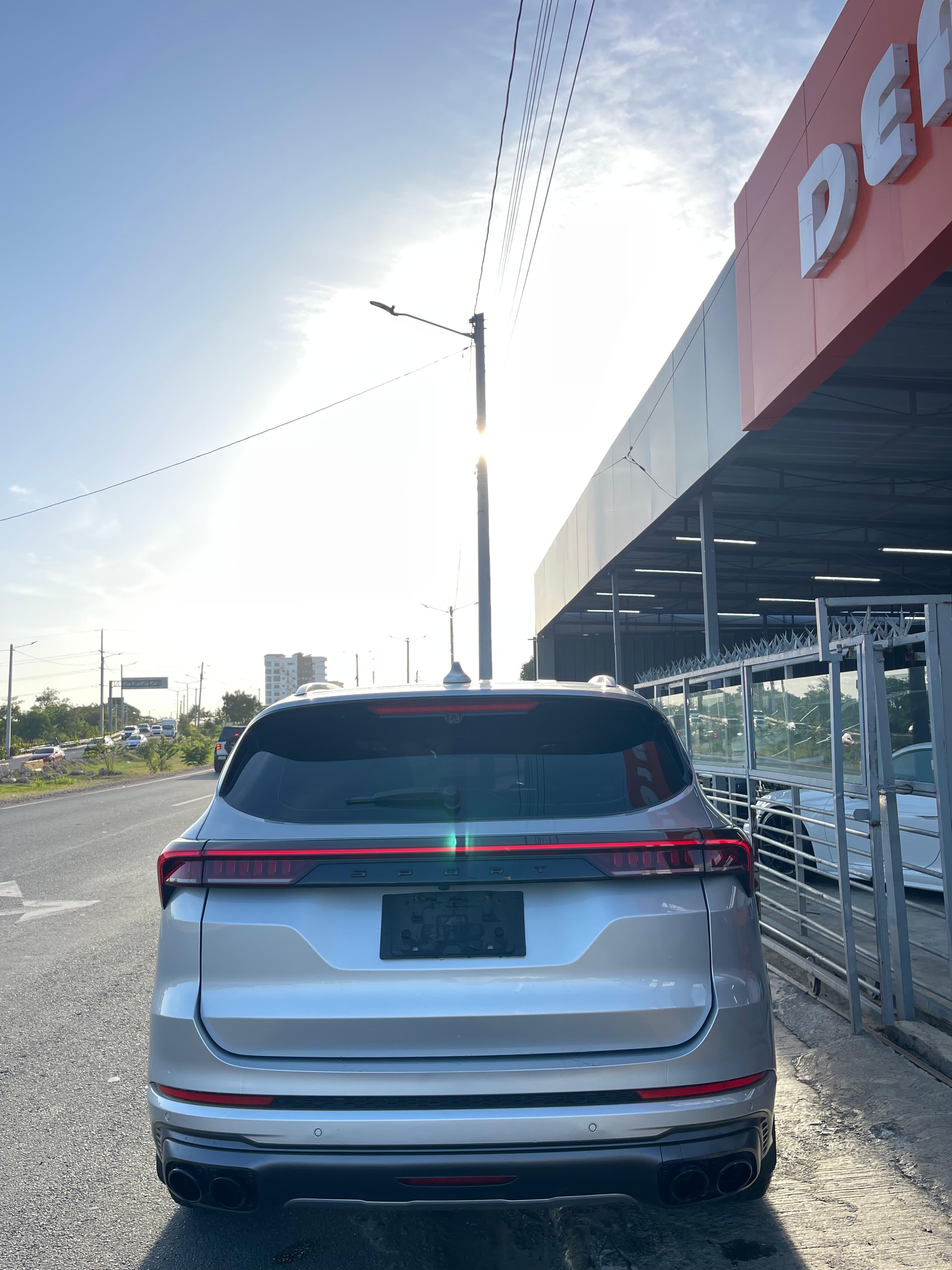 jeepetas y camionetas - JETOUR X70 
Panorámica 
sensores de parqueo
3filas
súper confortable  6