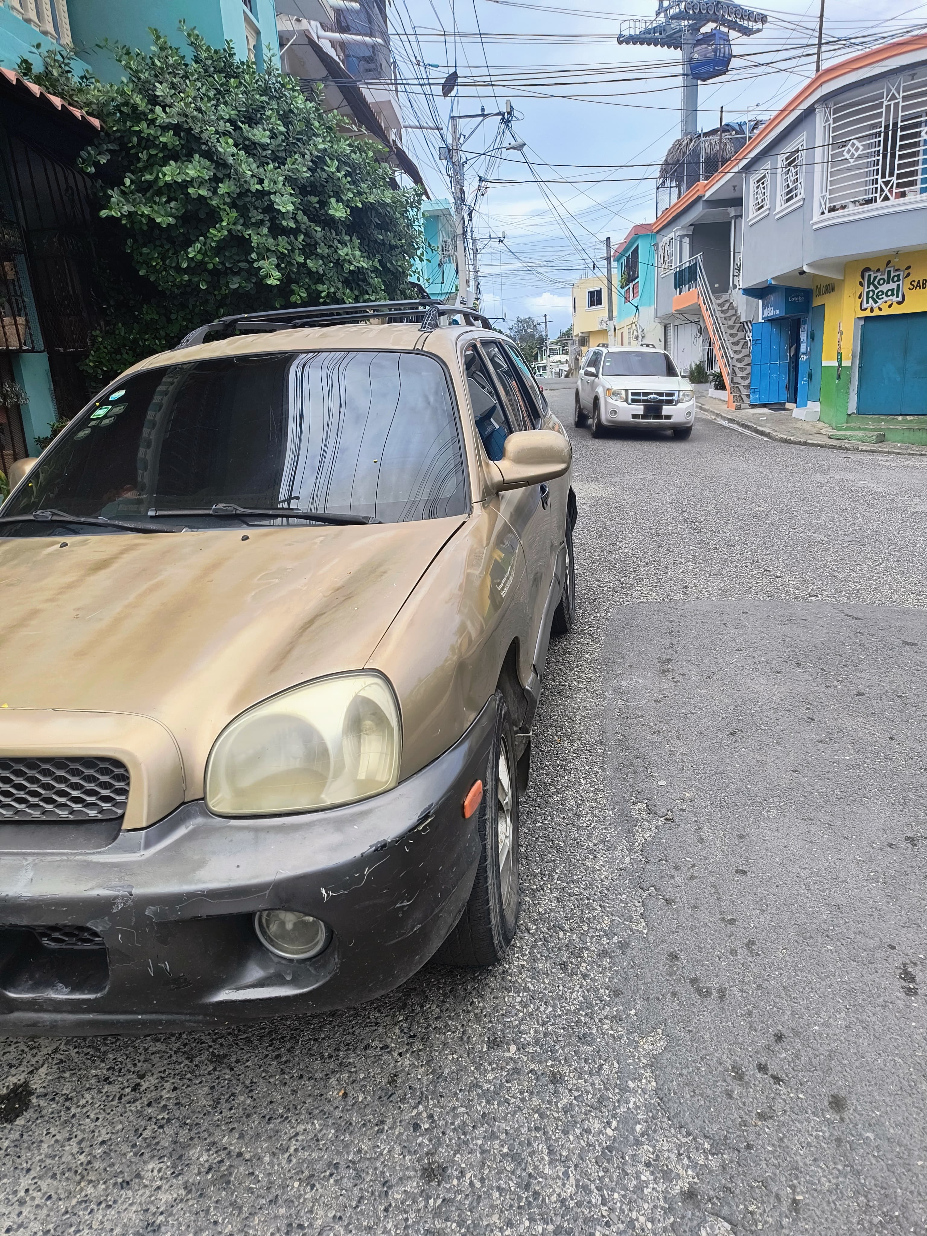 jeepetas y camionetas - se vende una jeepeta  Hyundai santa fe, en buen estado  2