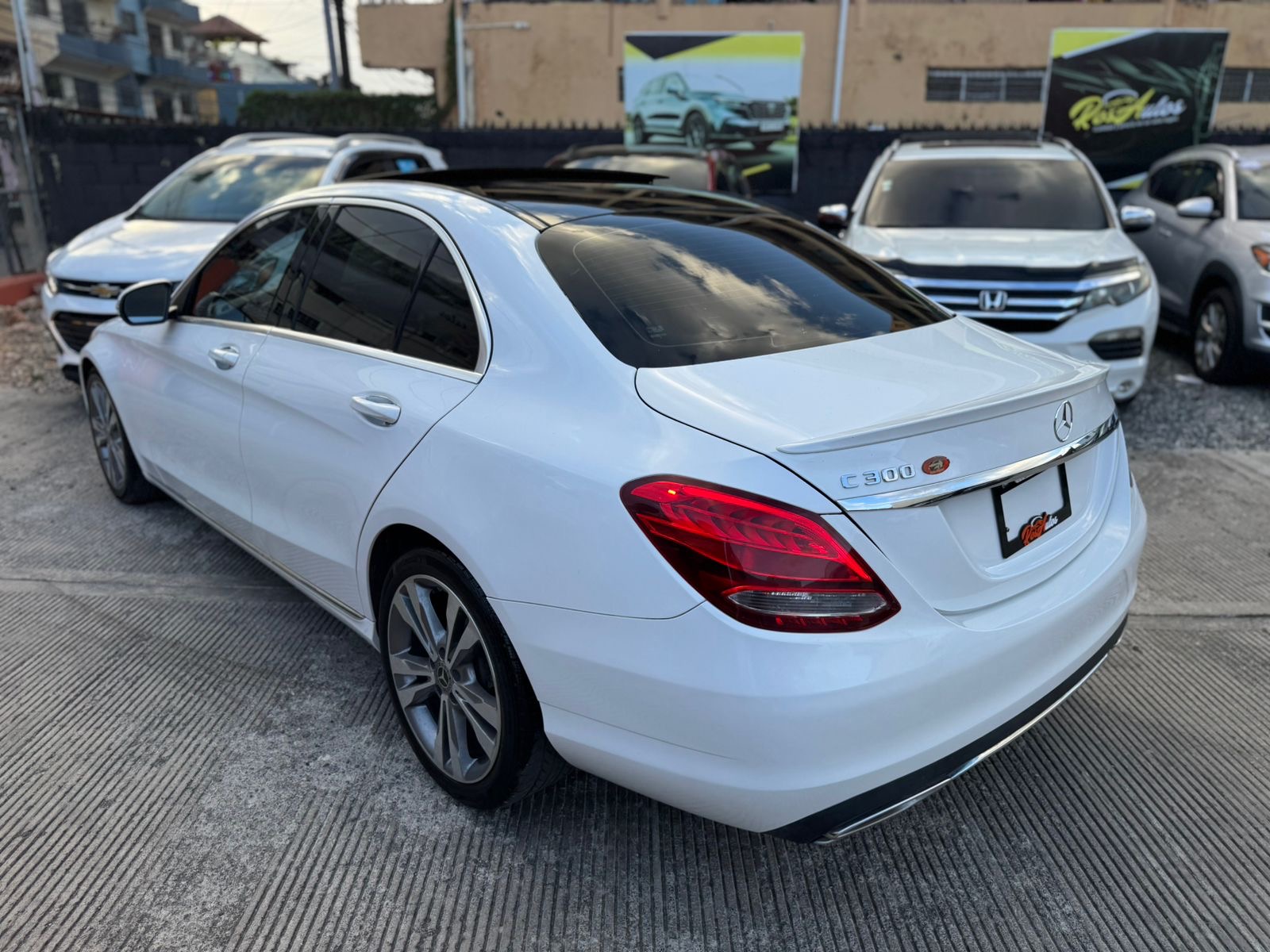 carros - Mercedes Benz C300 2018 3