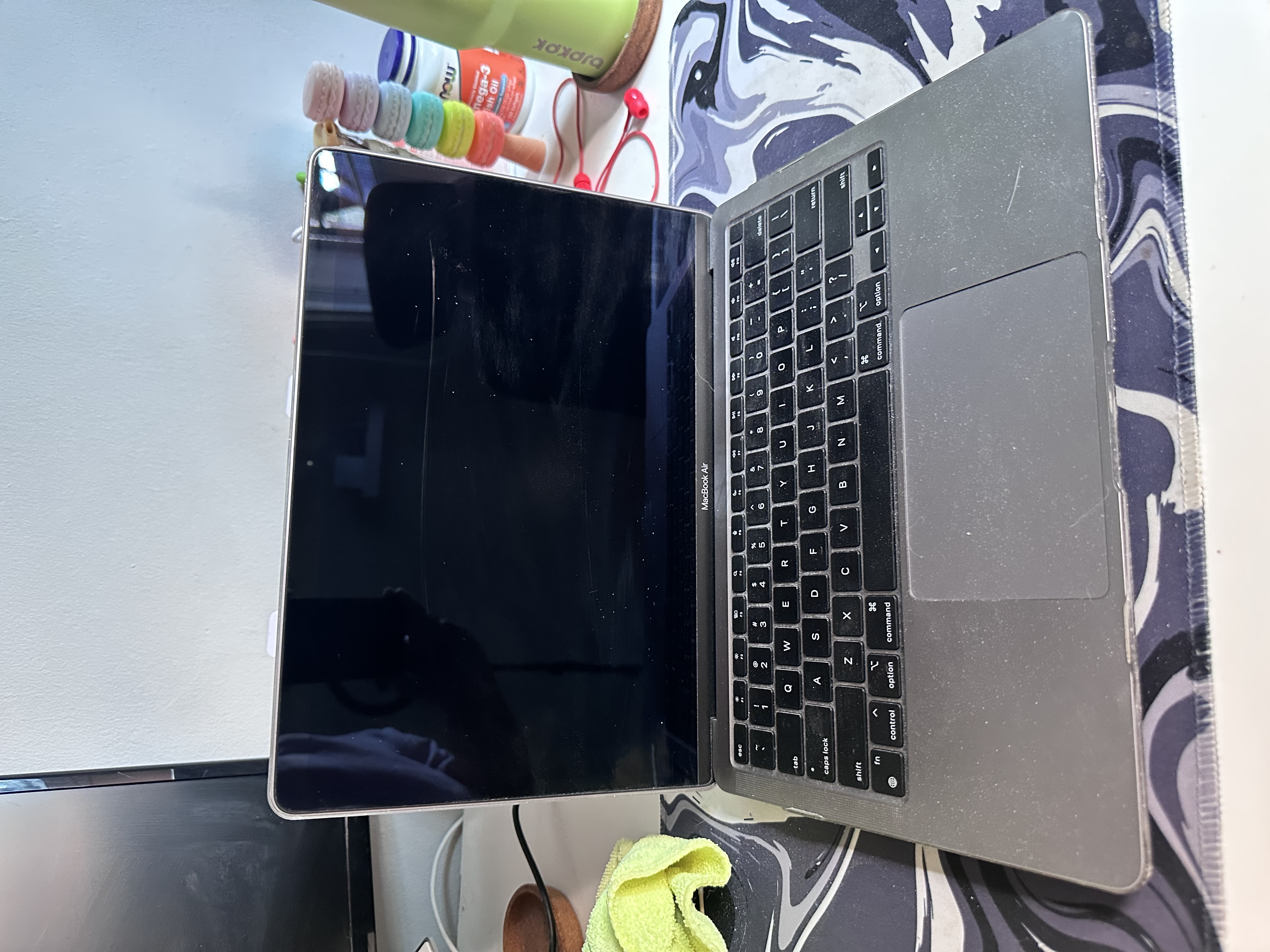 computadoras y laptops - MACBOOK AIR 13” M1 8/256 1