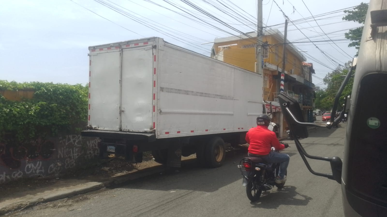 camiones y vehiculos pesados - Furgon de 24 pies en aluminios  1