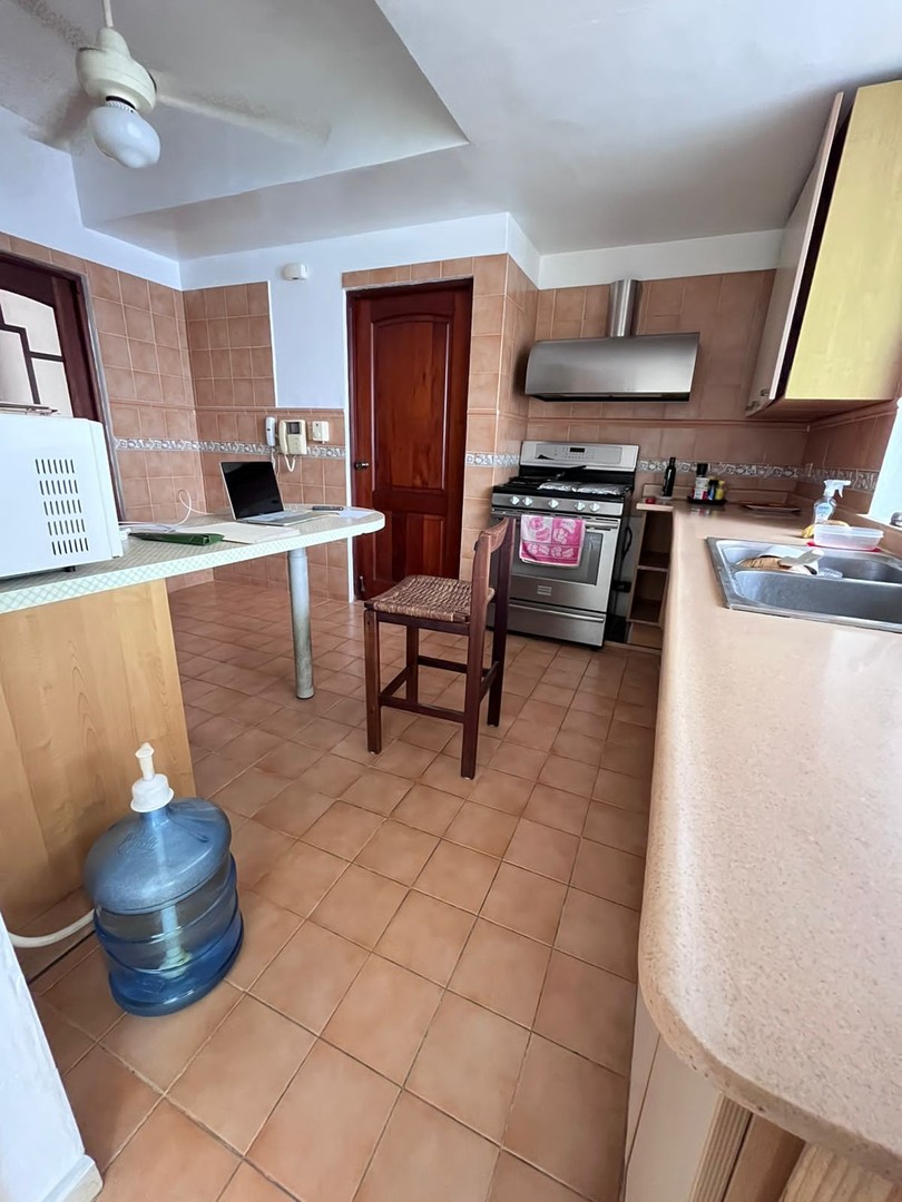 apartamentos - En Venta Amplio Apartamento,250mtz y 3 Habitaciones ,zona de Naco  2