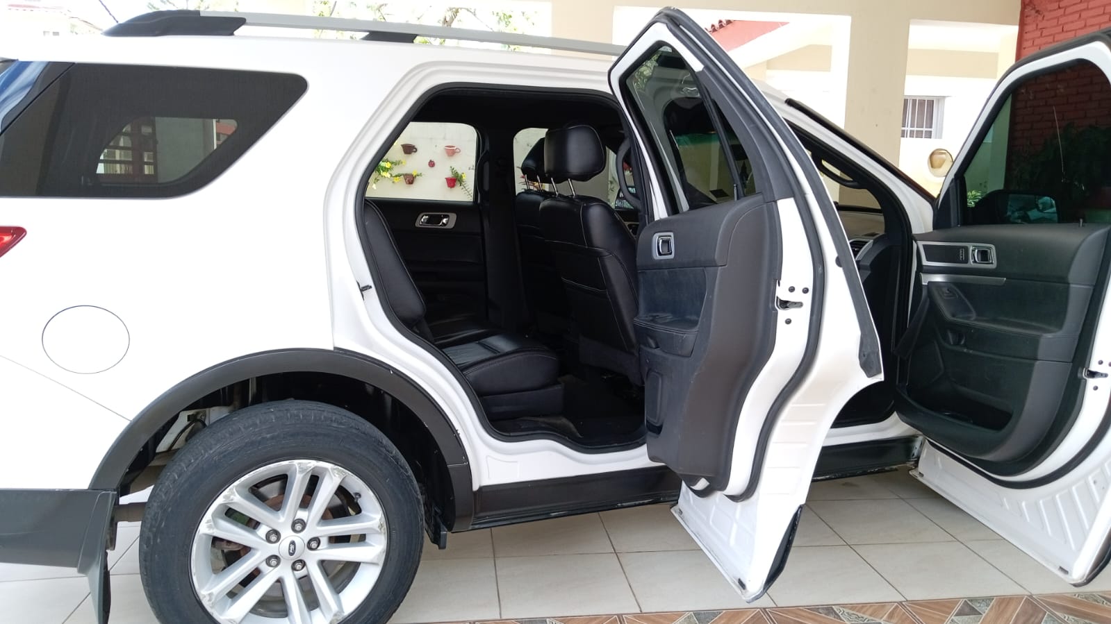 jeepetas y camionetas - Ford Explorer xlt 2014 3
