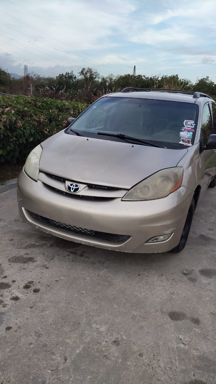 jeepetas y camionetas - OPORTUNIDAD TOYOTA SIENNA 6