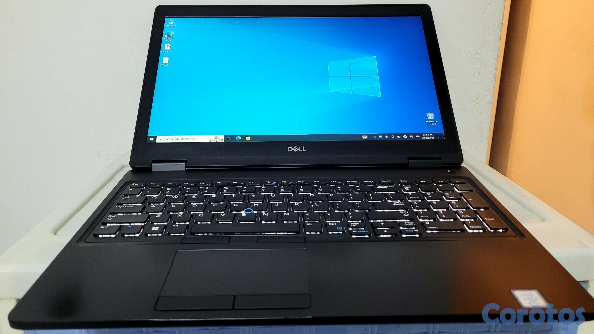 computadoras y laptops - Dell Touch 5590 17 Pulg Core i7 8va Gen Ram 16gb ddr4 Disco 512gb Video 8gb 1