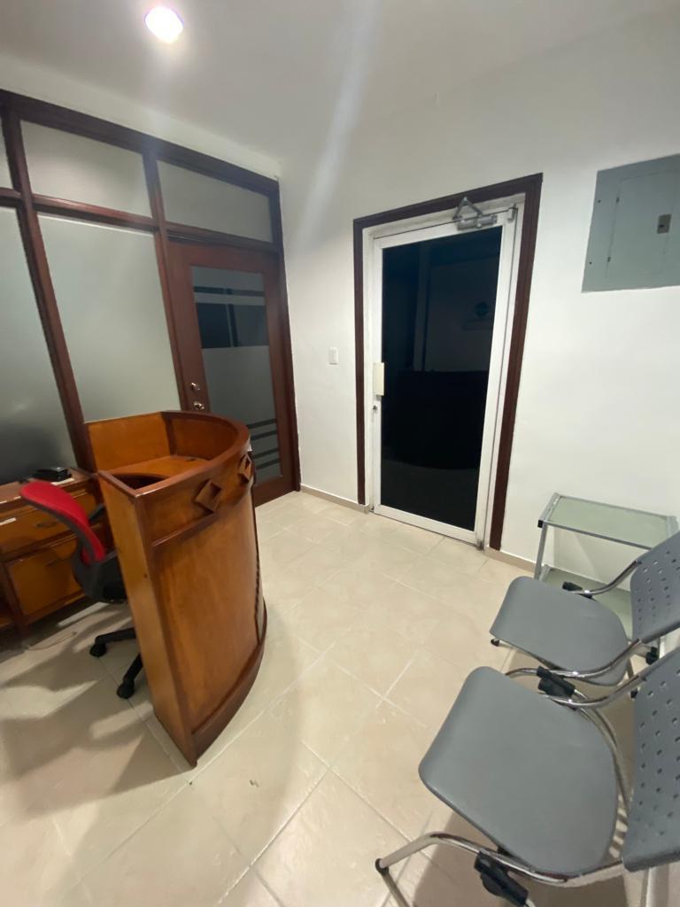 oficinas y locales comerciales - ALQUILER DE AMPLIA OFICINA EN GAZCUE (G-02) 1
