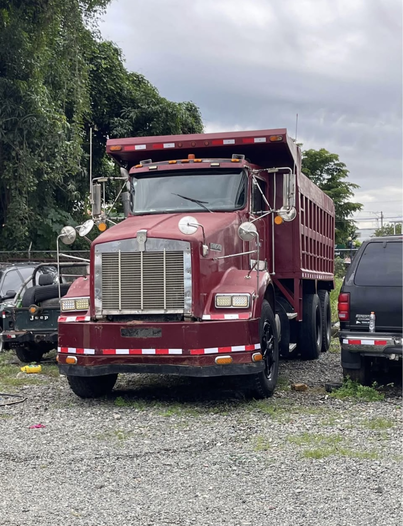 camiones y vehiculos pesados - Camión volteo Kenworth T800 0