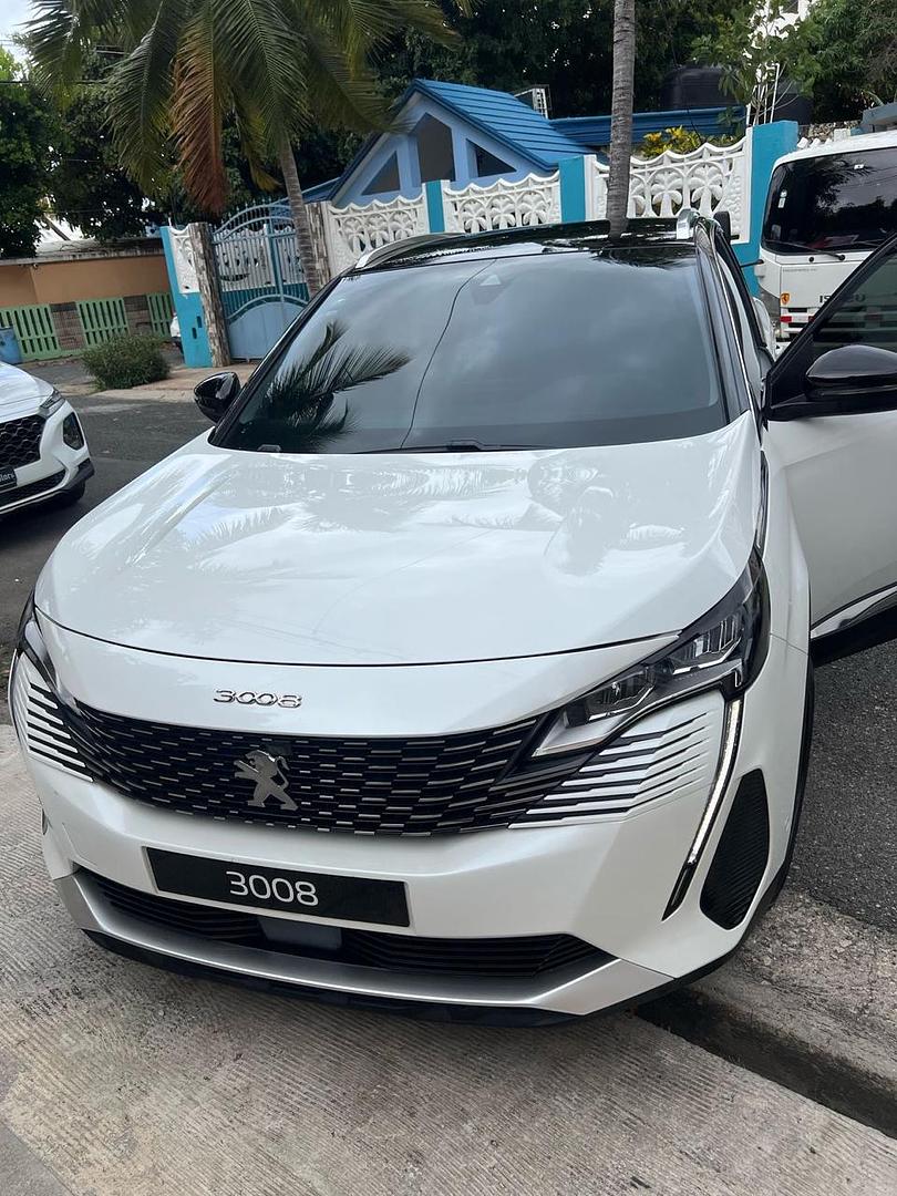jeepetas y camionetas - vendo Peugeot 3008 Allure Año 2023, 13000 KMS