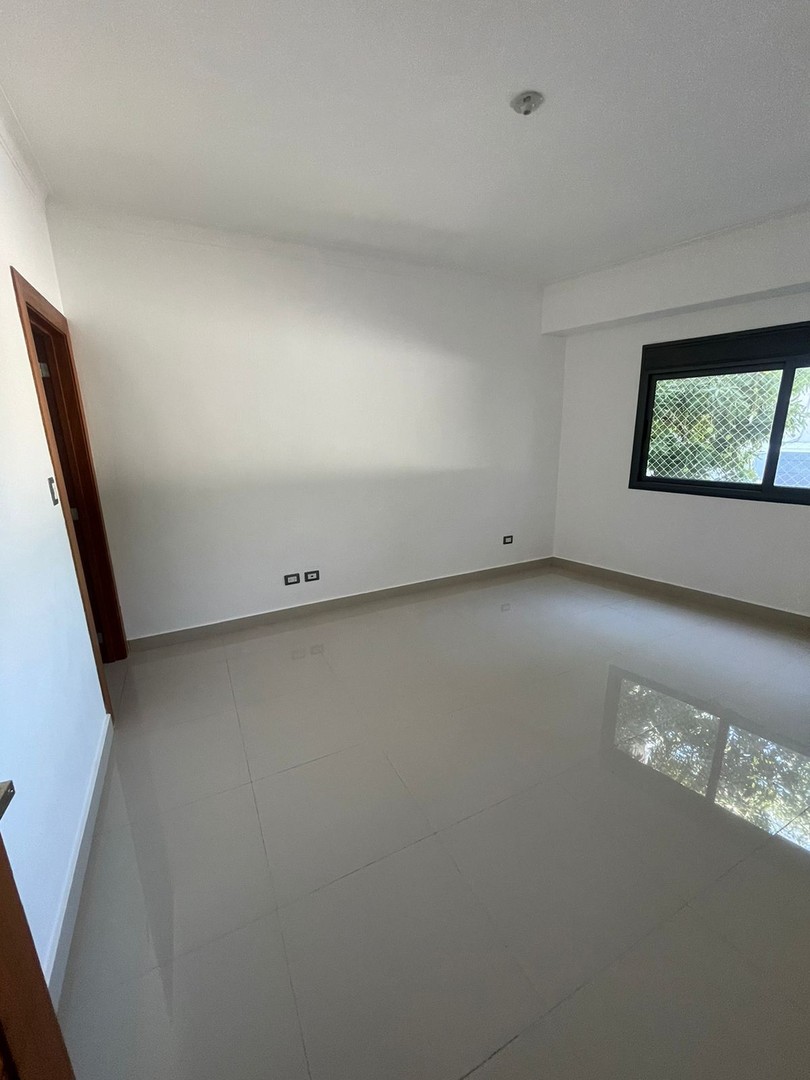 apartamentos - Rento Apto Moderno de 3 Habitaciones en 2do Piso en Las Praderas. 
CÓDIGO: PD253 3