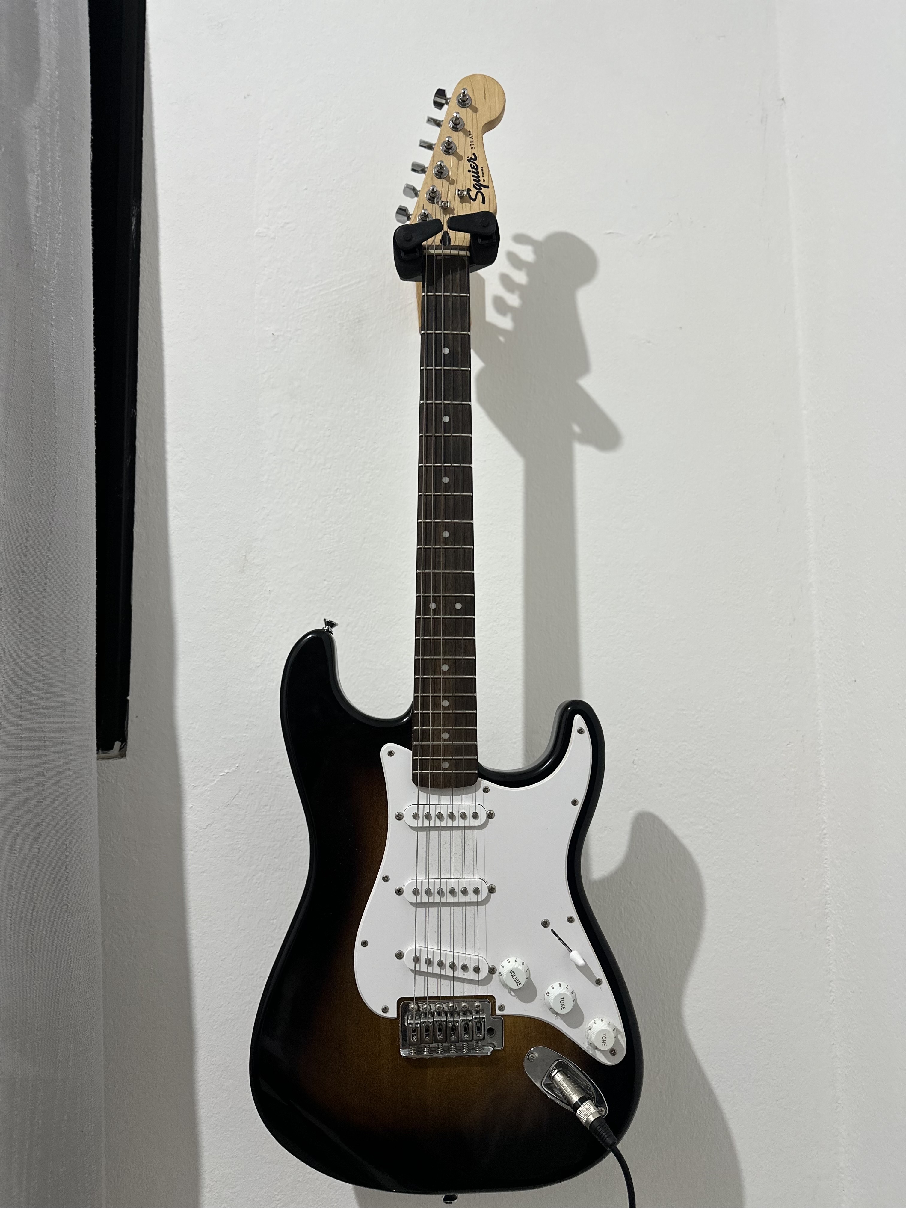 instrumentos musicales - Squier Fender Stratocaster Sunburst Debut(NEGOCIABLE) 0