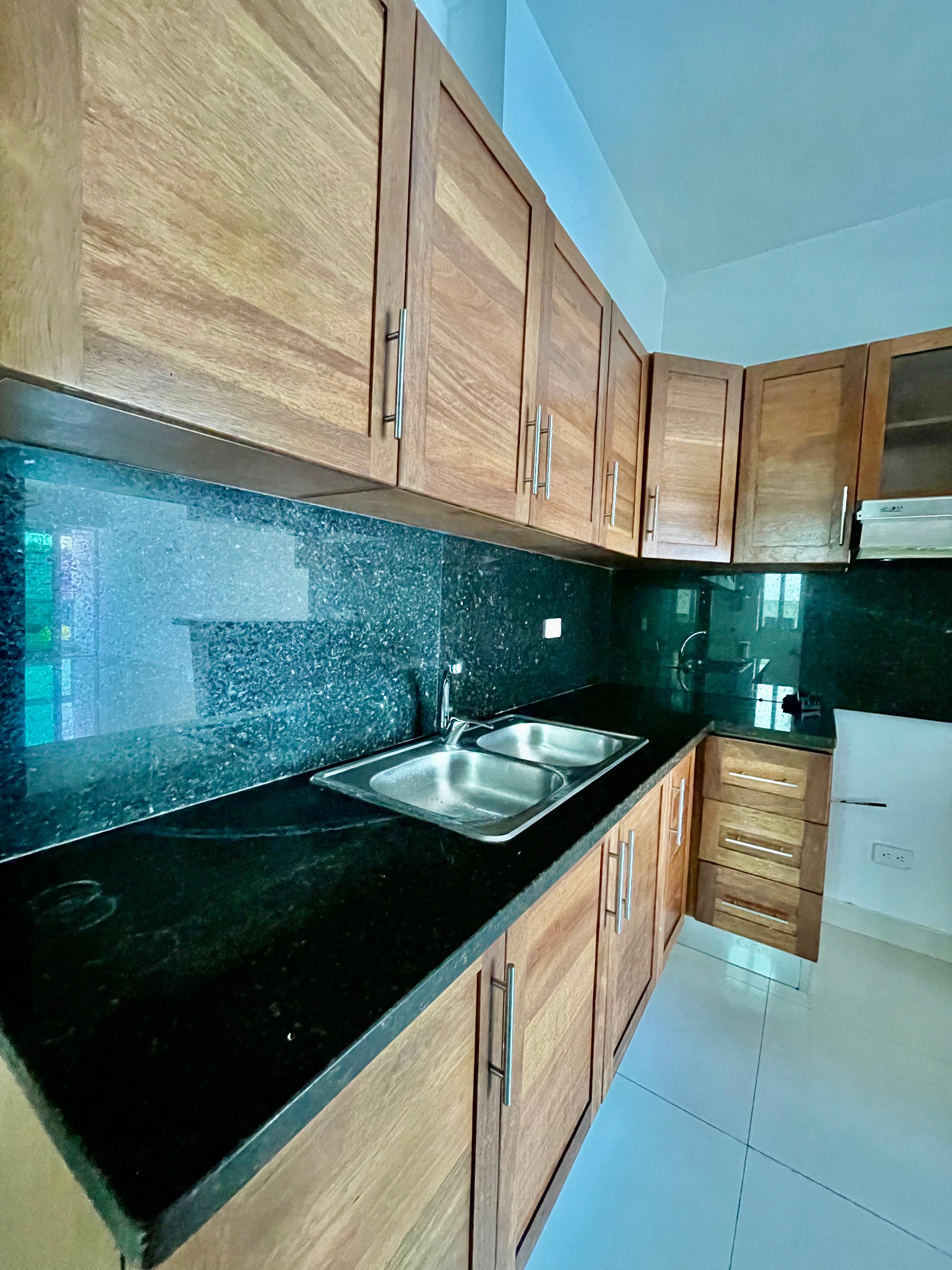 apartamentos - 📣*SE VENDE APTO* 📣  📍Urbanización tropical. 🔹3 7