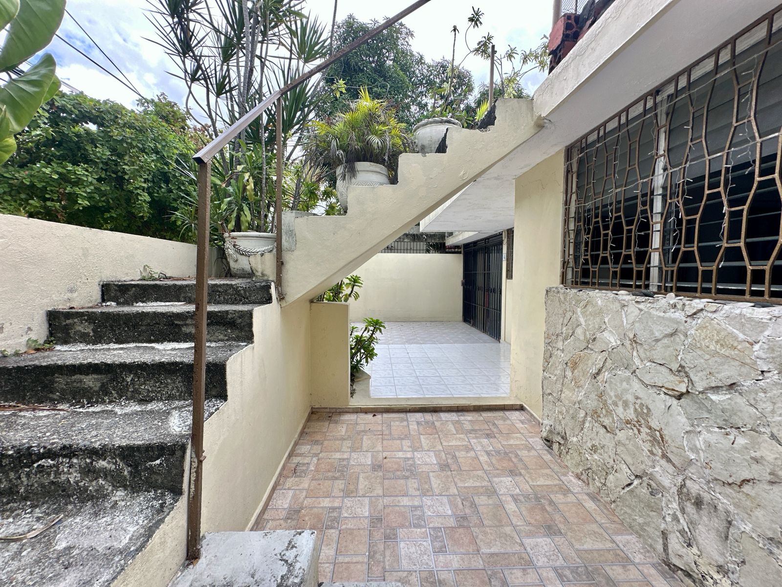 casas - Vendo Casa en la Avenida Independencia