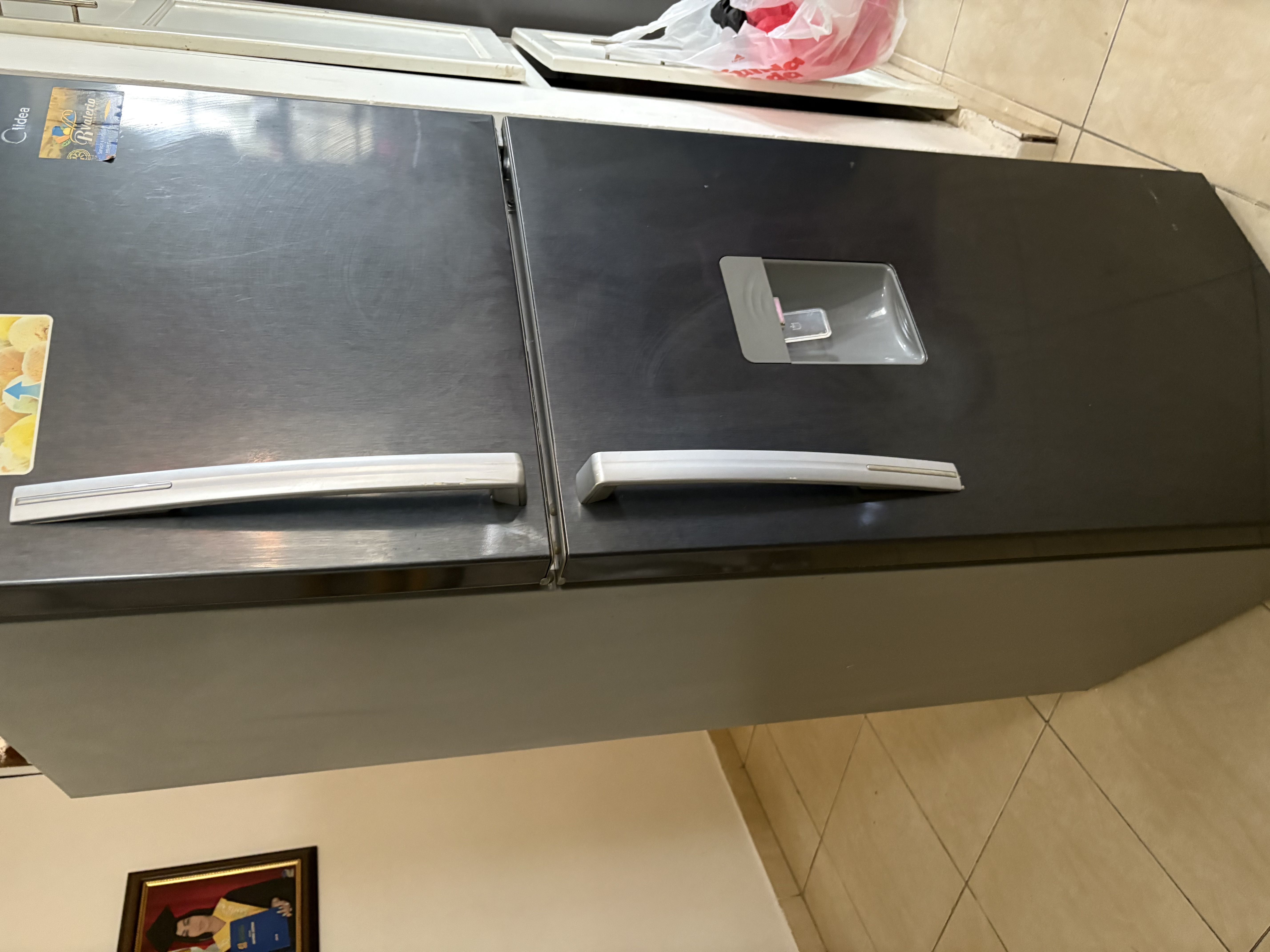 electrodomesticos - Nevera midea 13 pies cúbico con dispensador de agua  1
