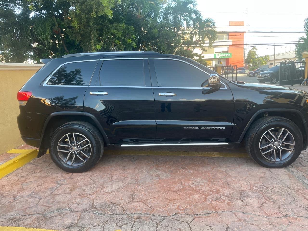 jeepetas y camionetas - vendo Jeep grand Cherokee limited 2018 2