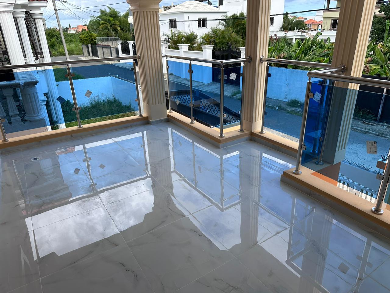 casas - Amplia Casa de 2 Niveles en Prado Oriental - Lista para Entregar 1
