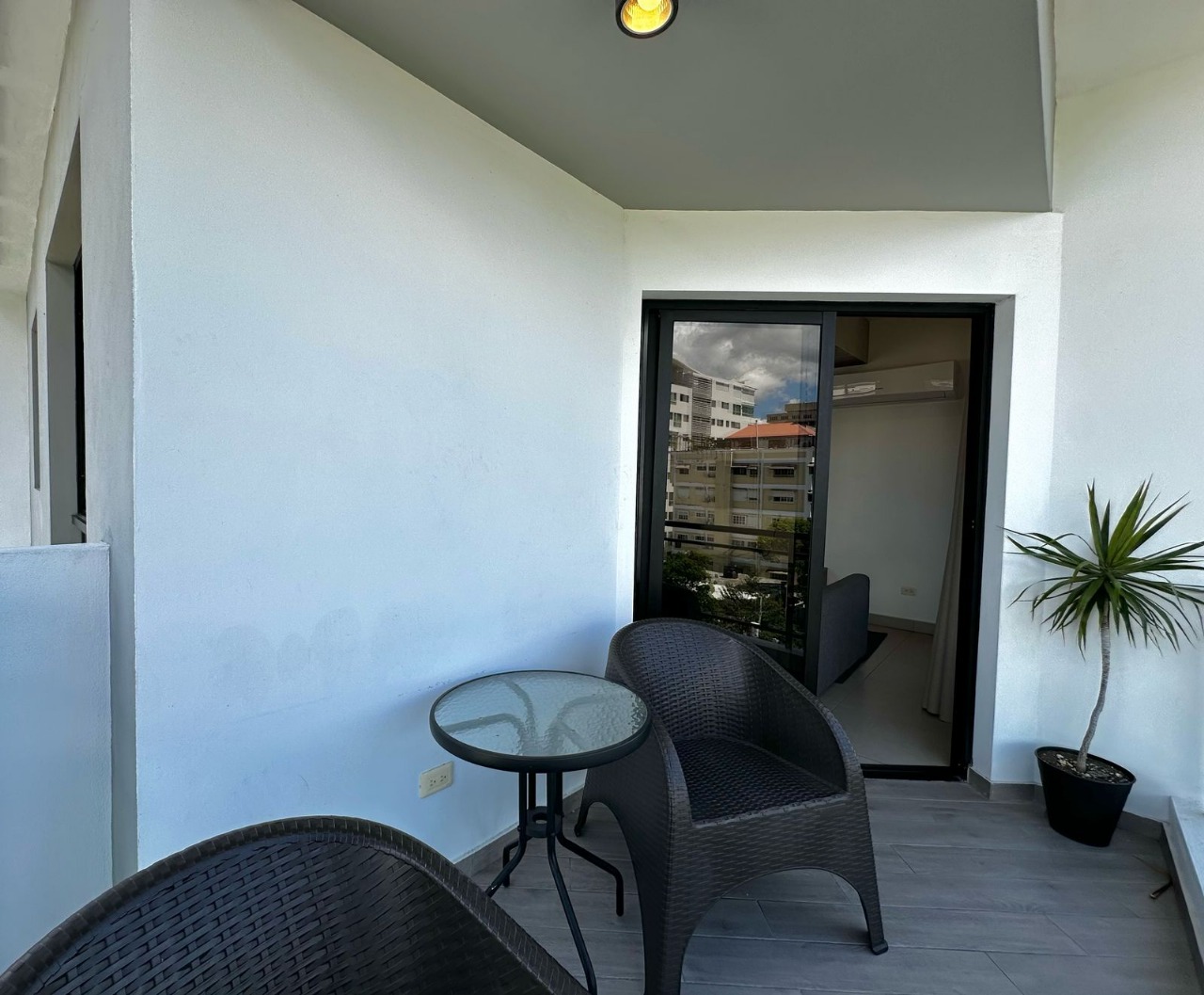 apartamentos - En Gazcue y amueblado. Hermoso apartamento  9