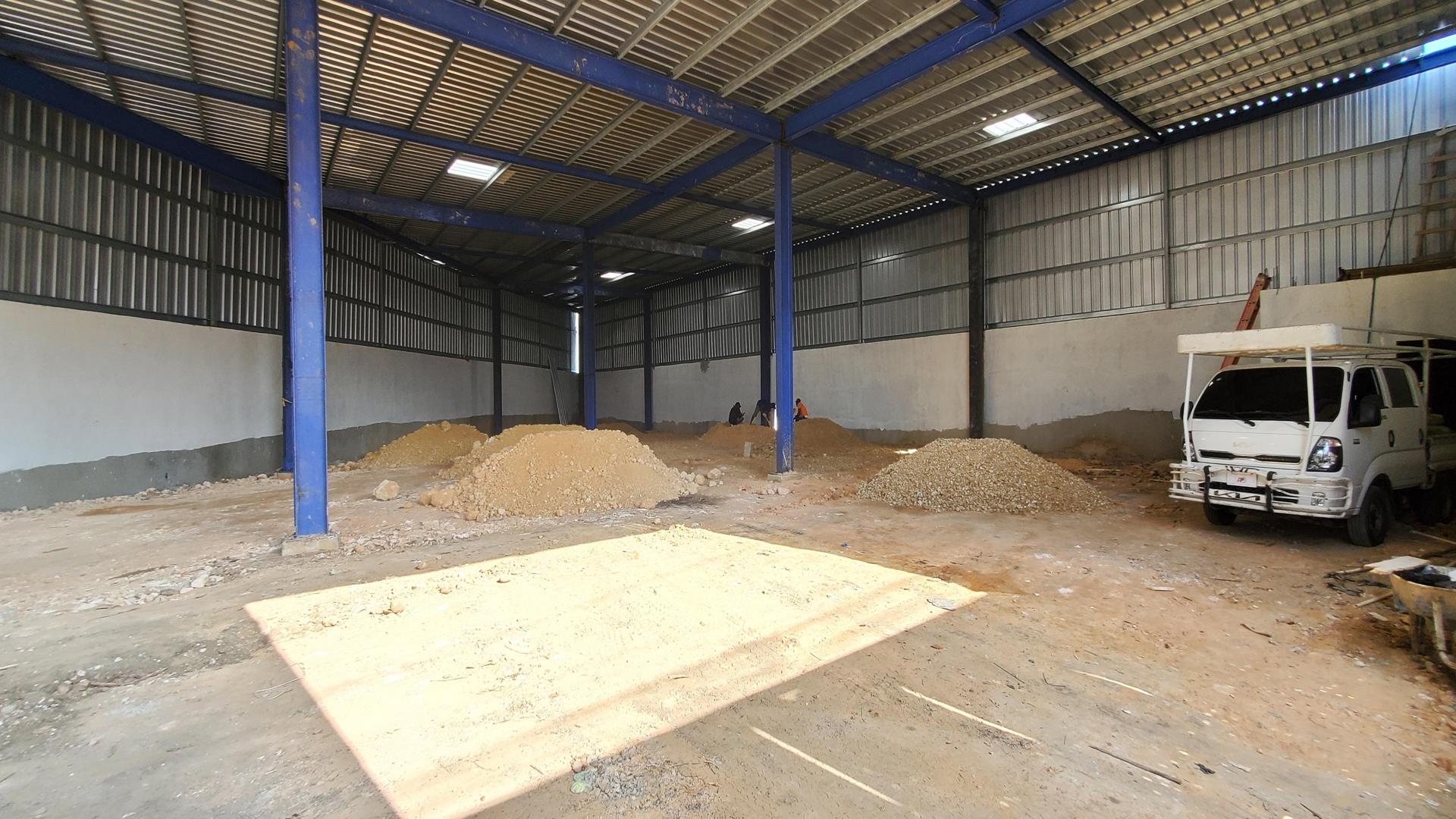 otros inmuebles - Nave Industrial en PANTOJA 6