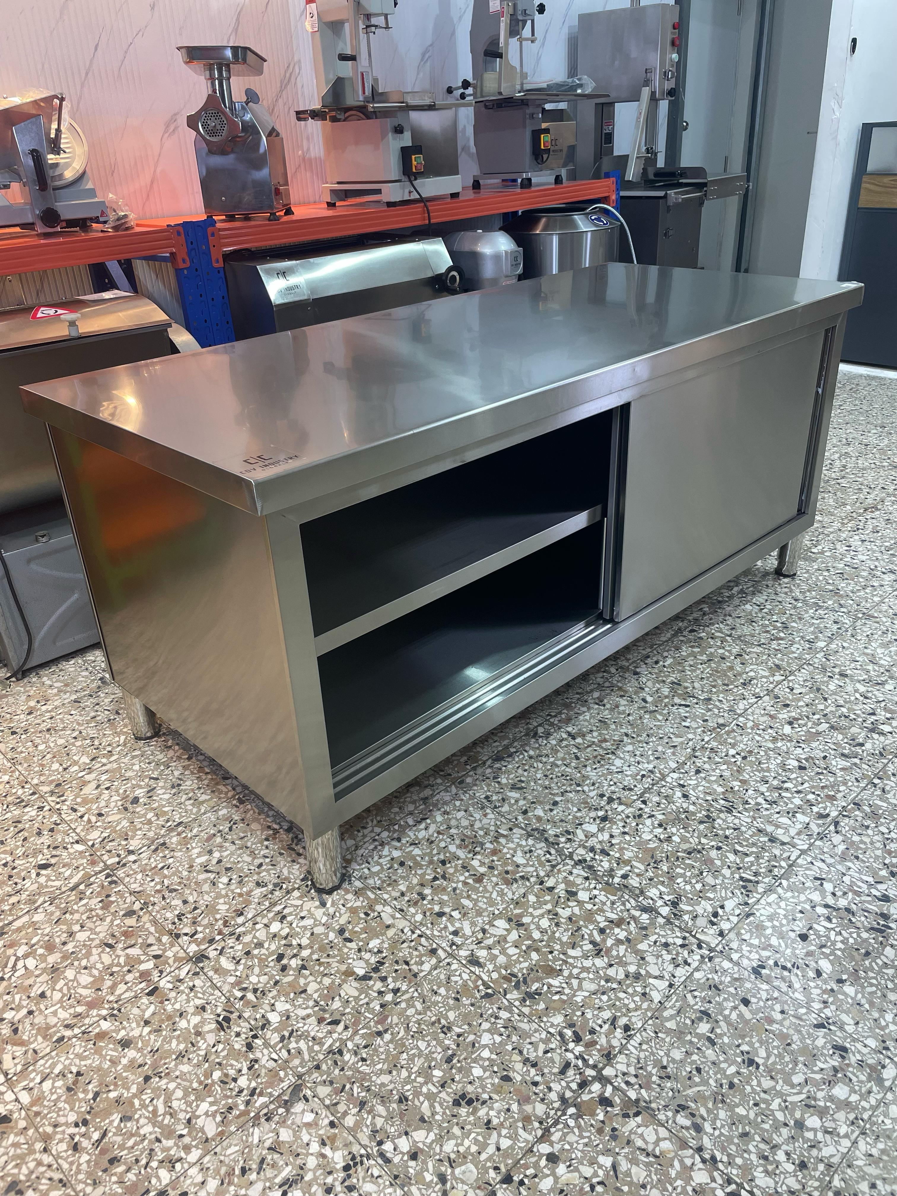 equipos profesionales - Mesa de trabajo de acero inoxidable tipo gabinete  3