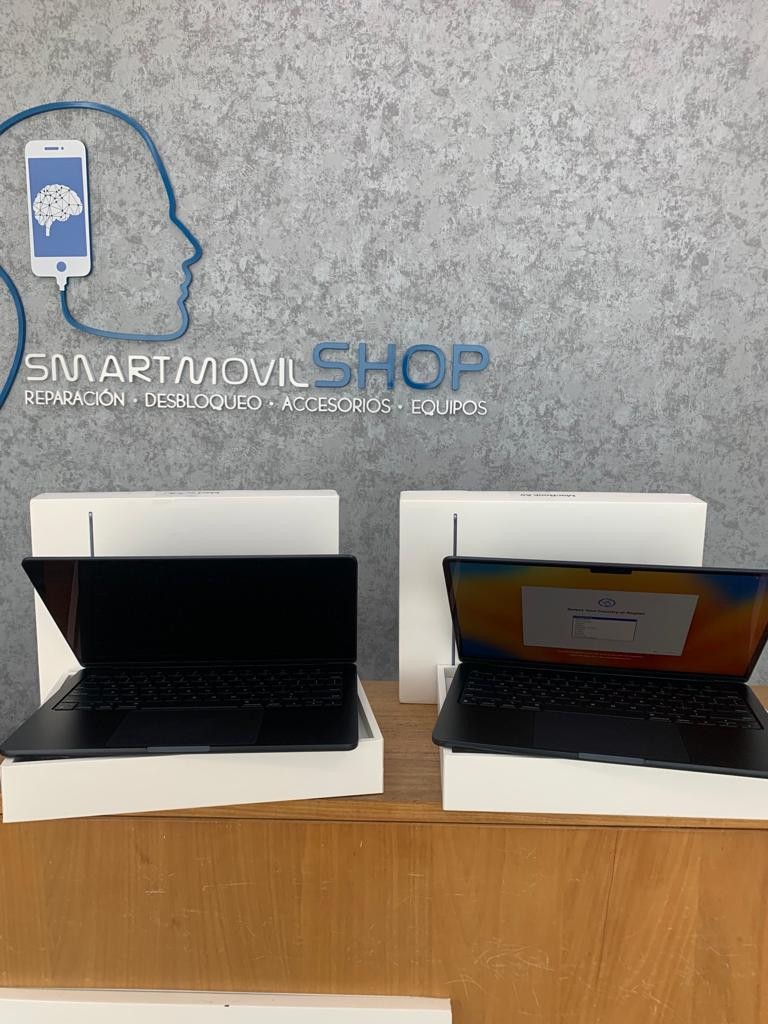 computadoras y laptops - MACBOOK AIR M2 512GB NUEVA EN SU CAJA (SOMOS TIENDA FISICA) 1