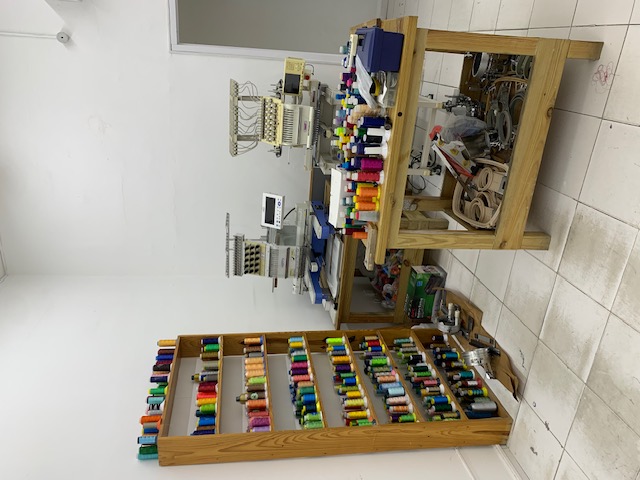 negocios en venta - EQUIPAMIENTO PARA INICIO EMPRESA DE BORDADO