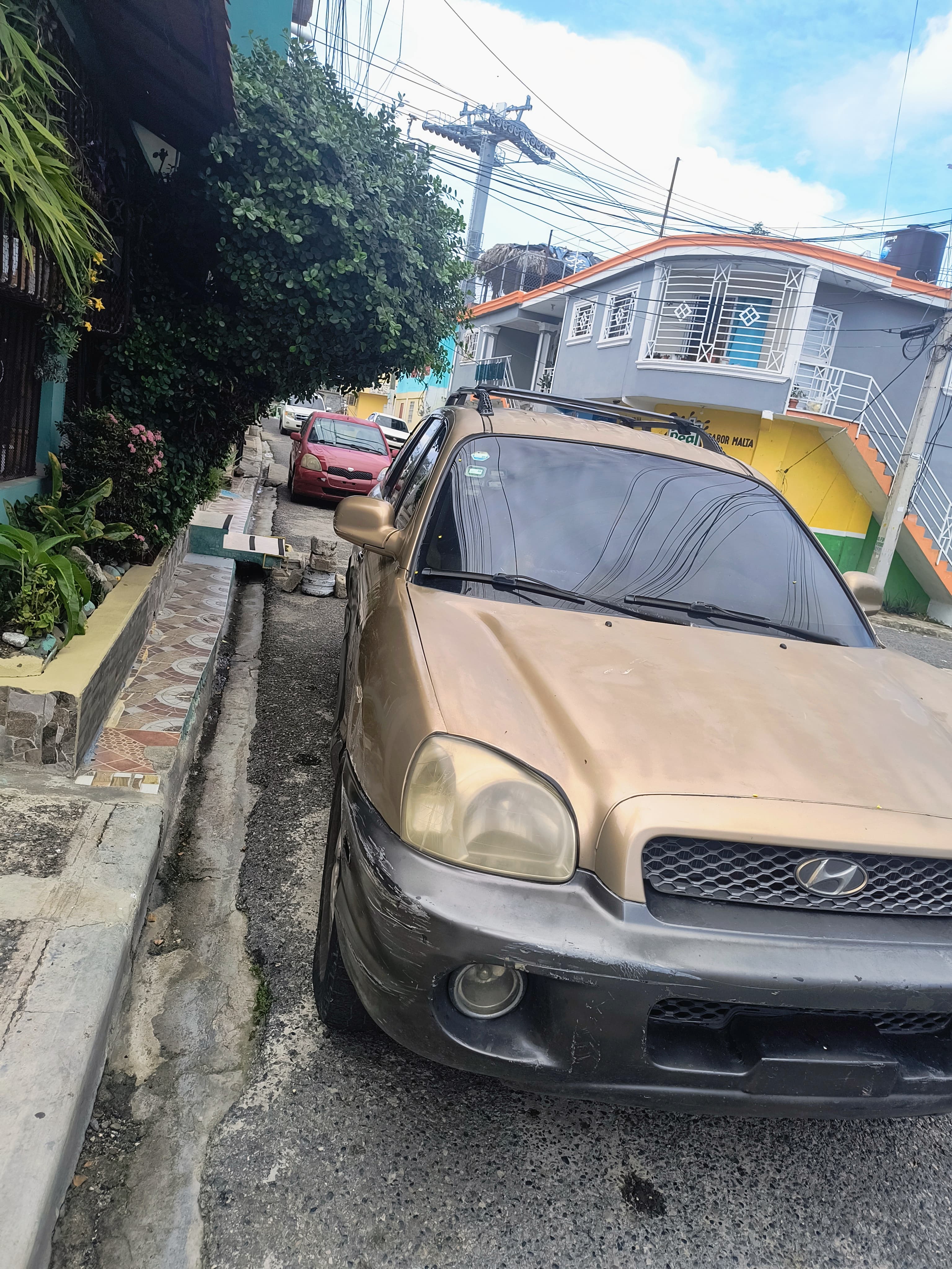 jeepetas y camionetas - se vende una jeepeta  Hyundai santa fe, en buen estado  3