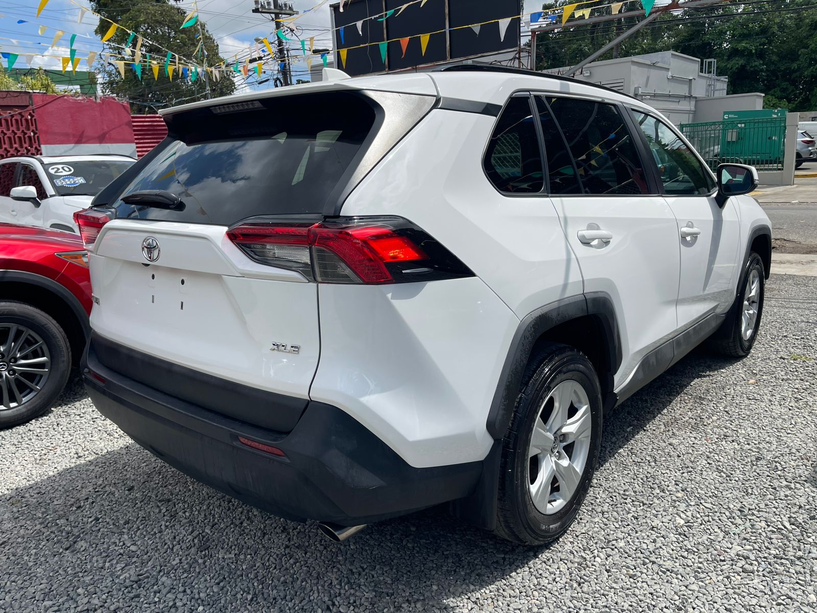 jeepetas y camionetas - Toyota Rav4 XLE 2021 Recien Importada 5