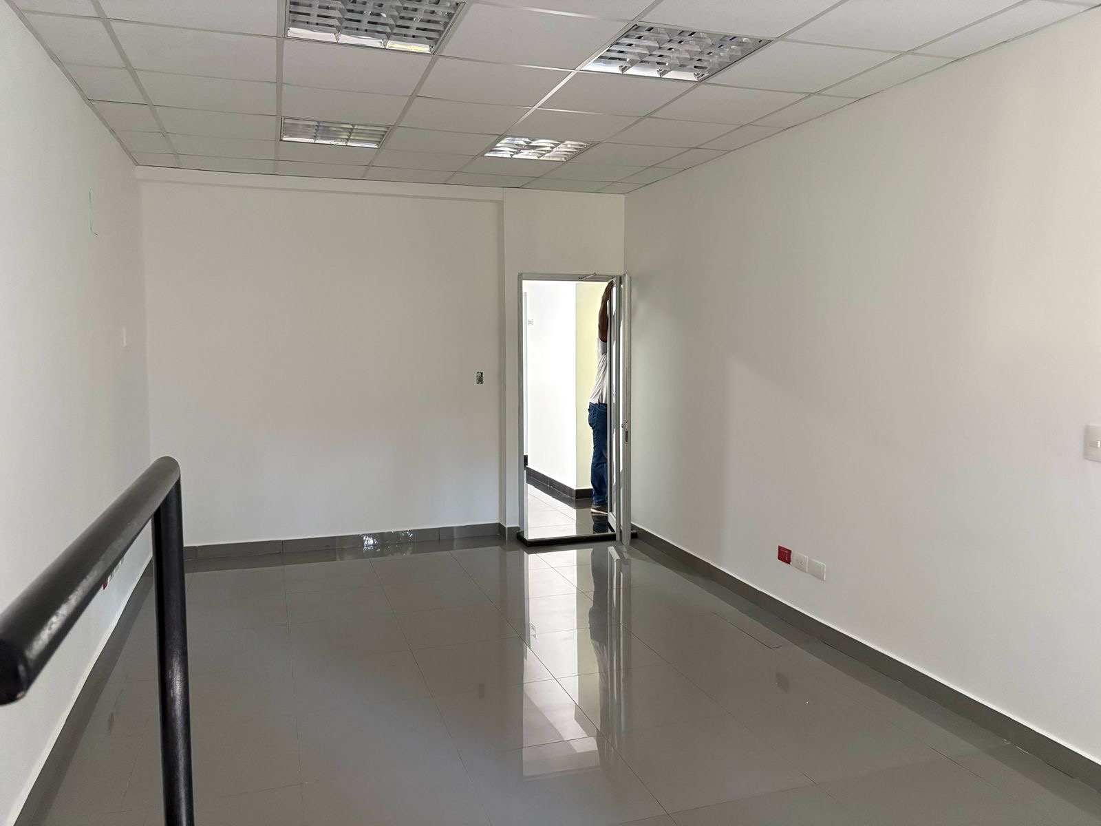 oficinas y locales comerciales - LOCAL COMERCIAL  4