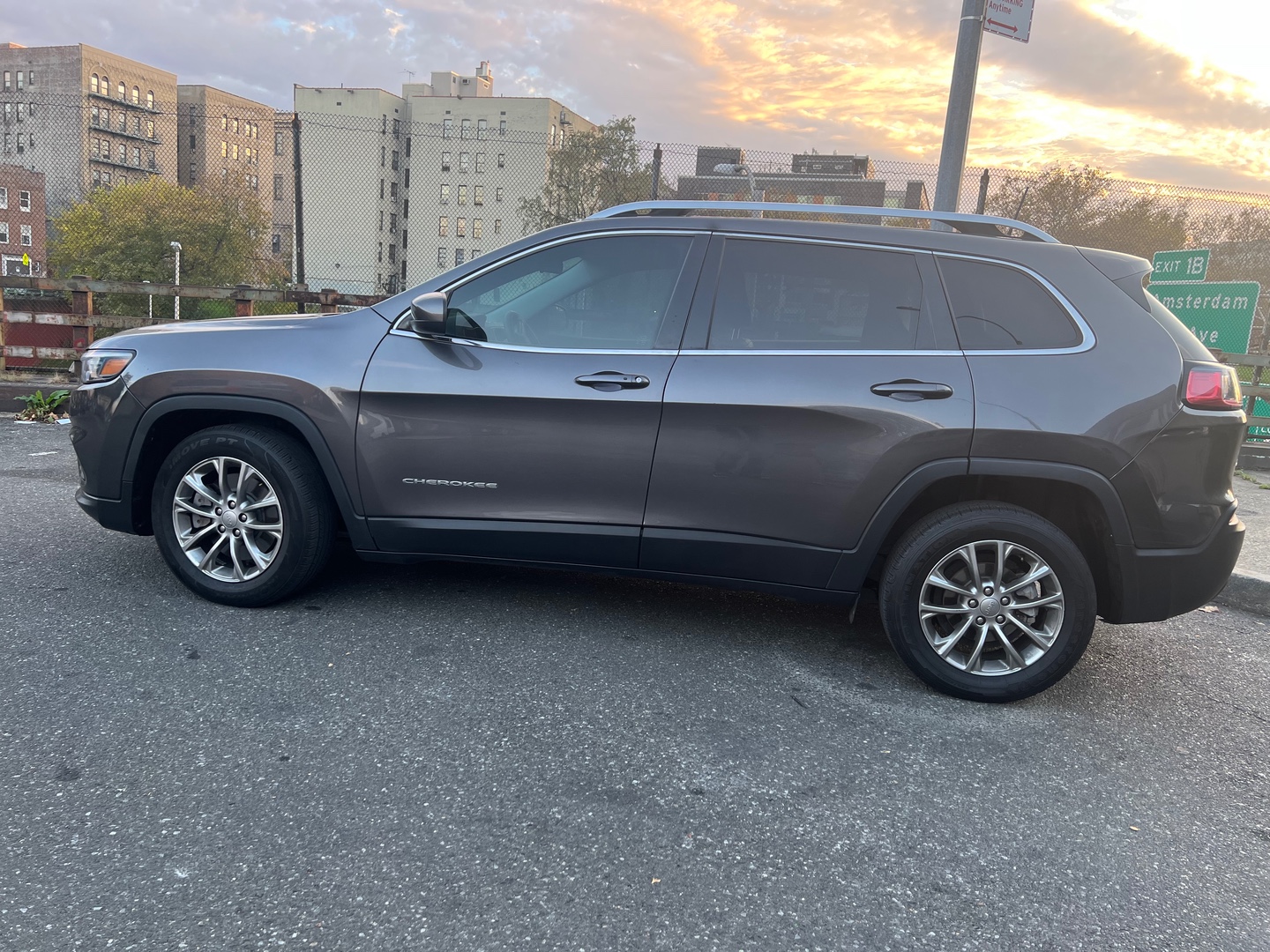 jeepetas y camionetas - 2019 Jeep cherokee Excelente. un solo dueño pintiras original. y buen precio. 4