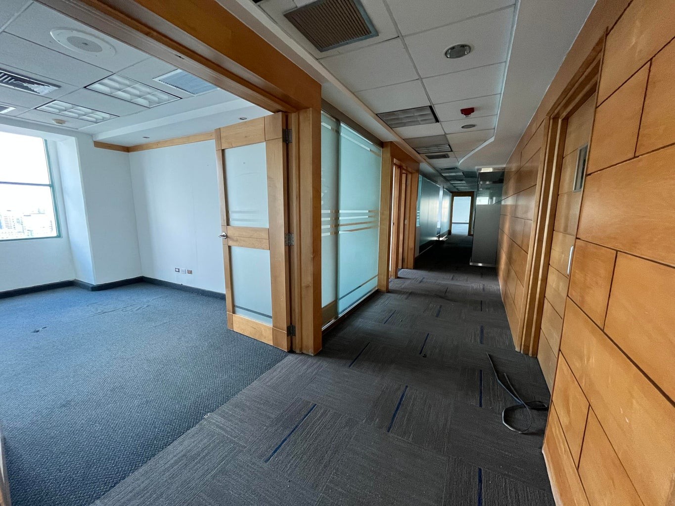 oficinas y locales comerciales - Alquiler Lujoso Torre Corporativo Piantini Local de 540 m2 7