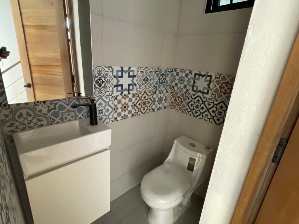 casas - venta de casa en la autopista de san isidro brisa oriental Santo Domingo este  6