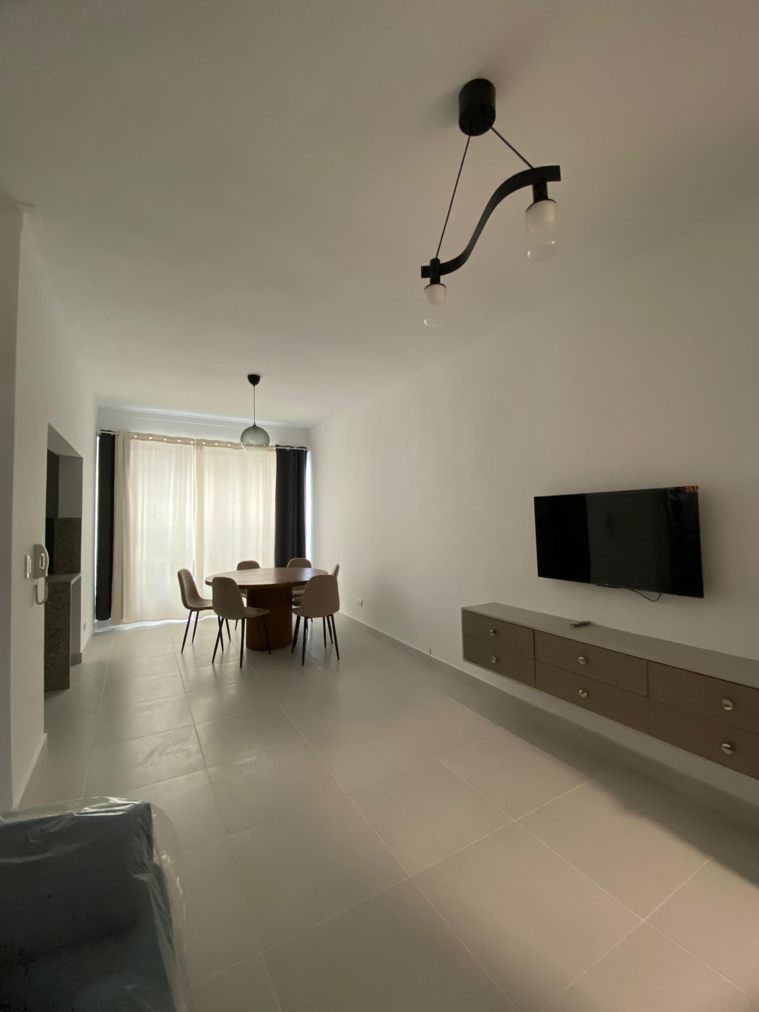 apartamentos - Apartamento semi-amueblado en Evaristo Morales 4