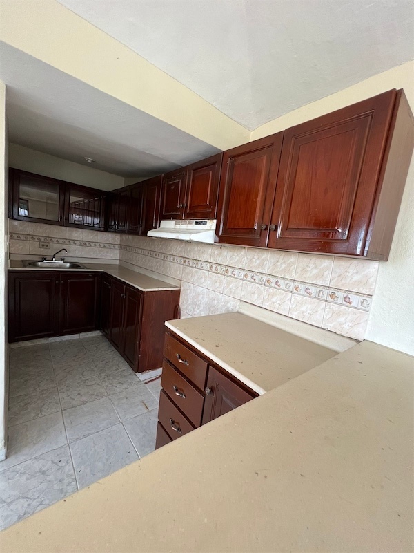 habitaciones y viviendas compartidas - Venta de Edifcio de 5 niveles en la Altagracia, Herrera.
Santo Domingo  8