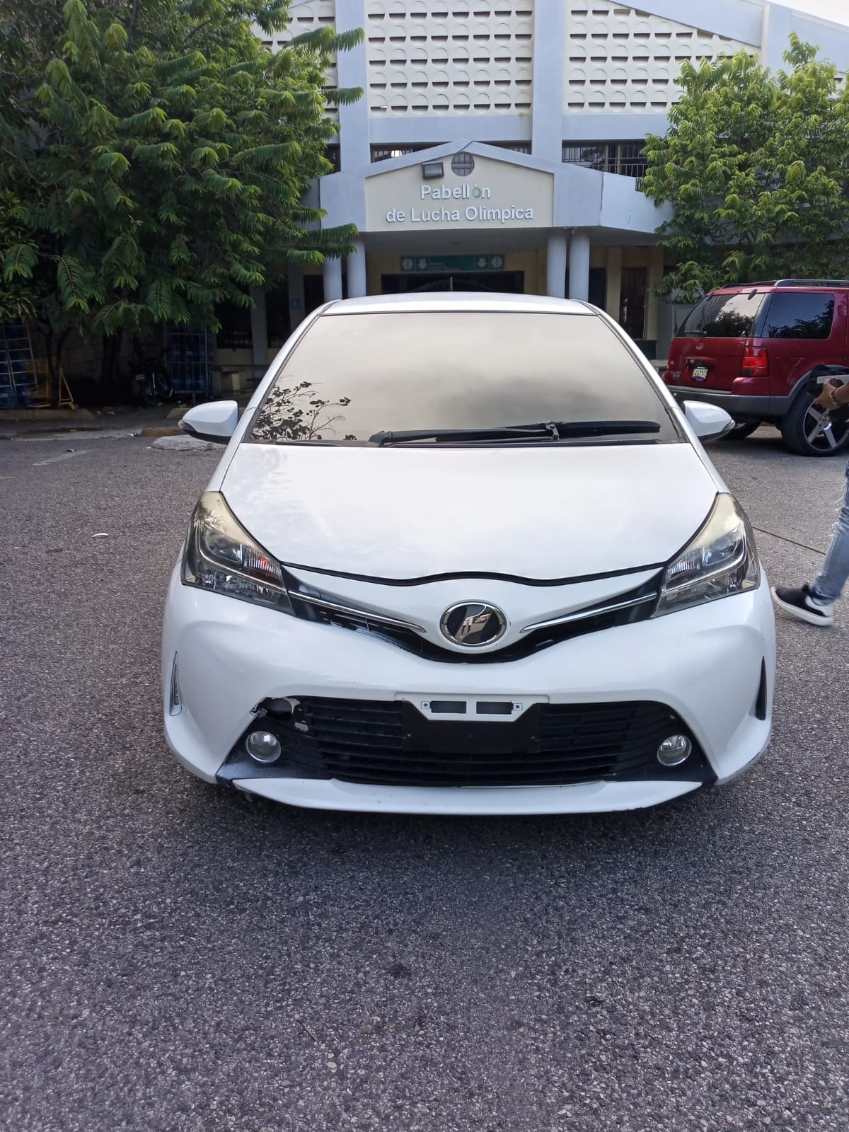 carros - Toyota Vitz 2015