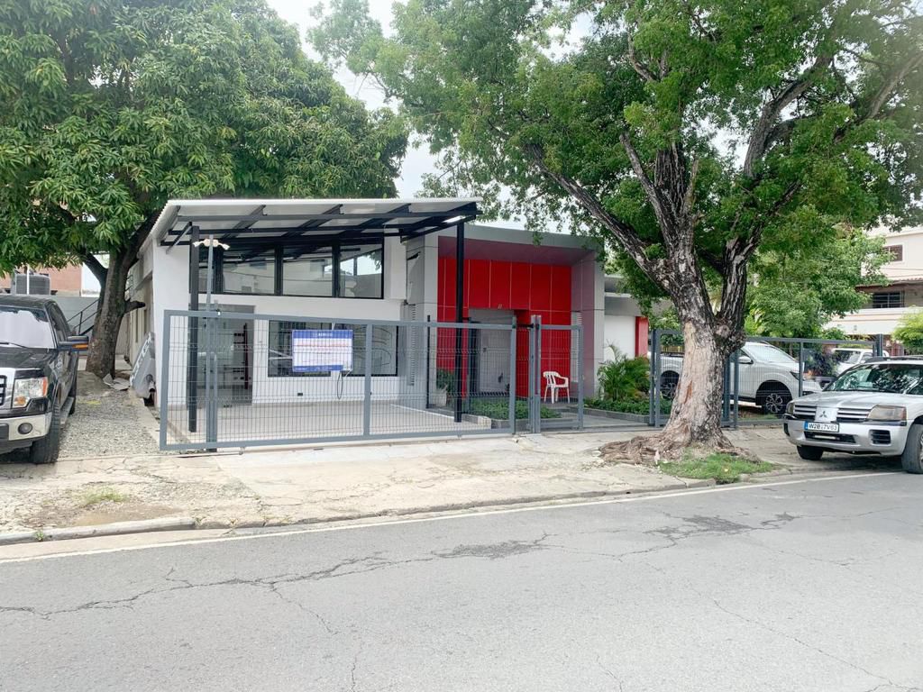 oficinas y locales comerciales - Local céntrico en los prados  5