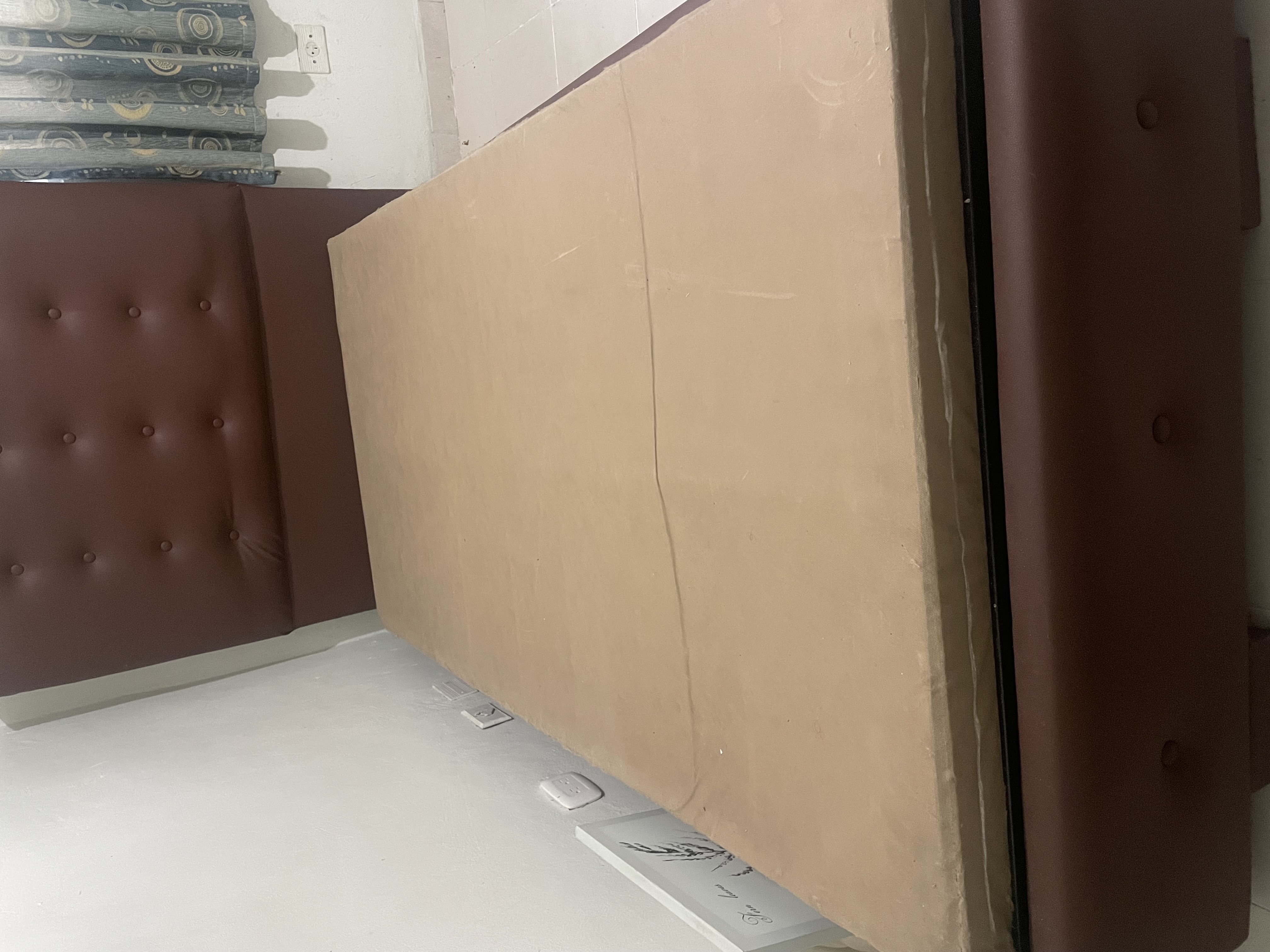 muebles y colchones - Cama twin, con refuerzo de base en hierro.

 2