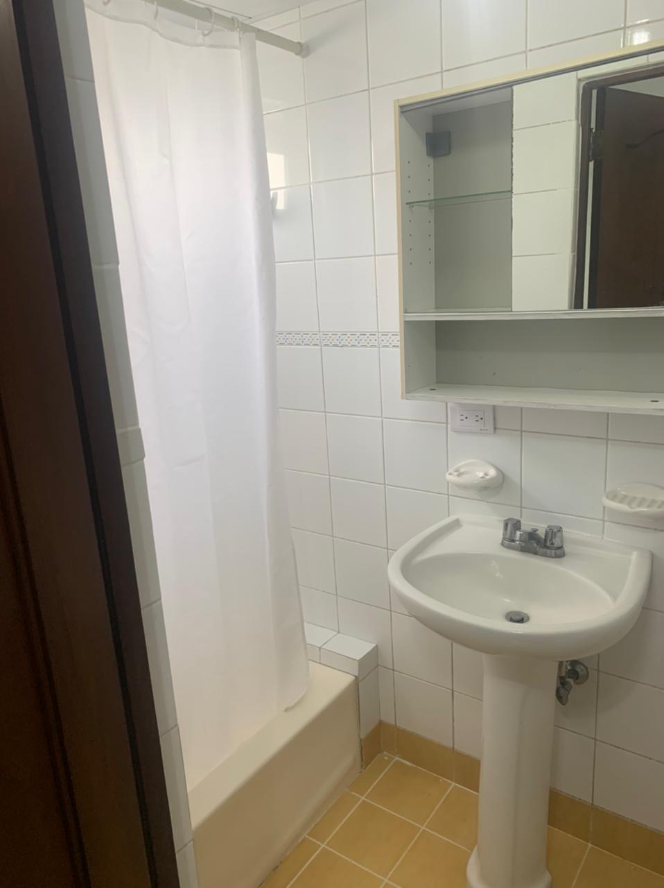 apartamentos - Apto en Naco de 2 Hab amueblado  6
