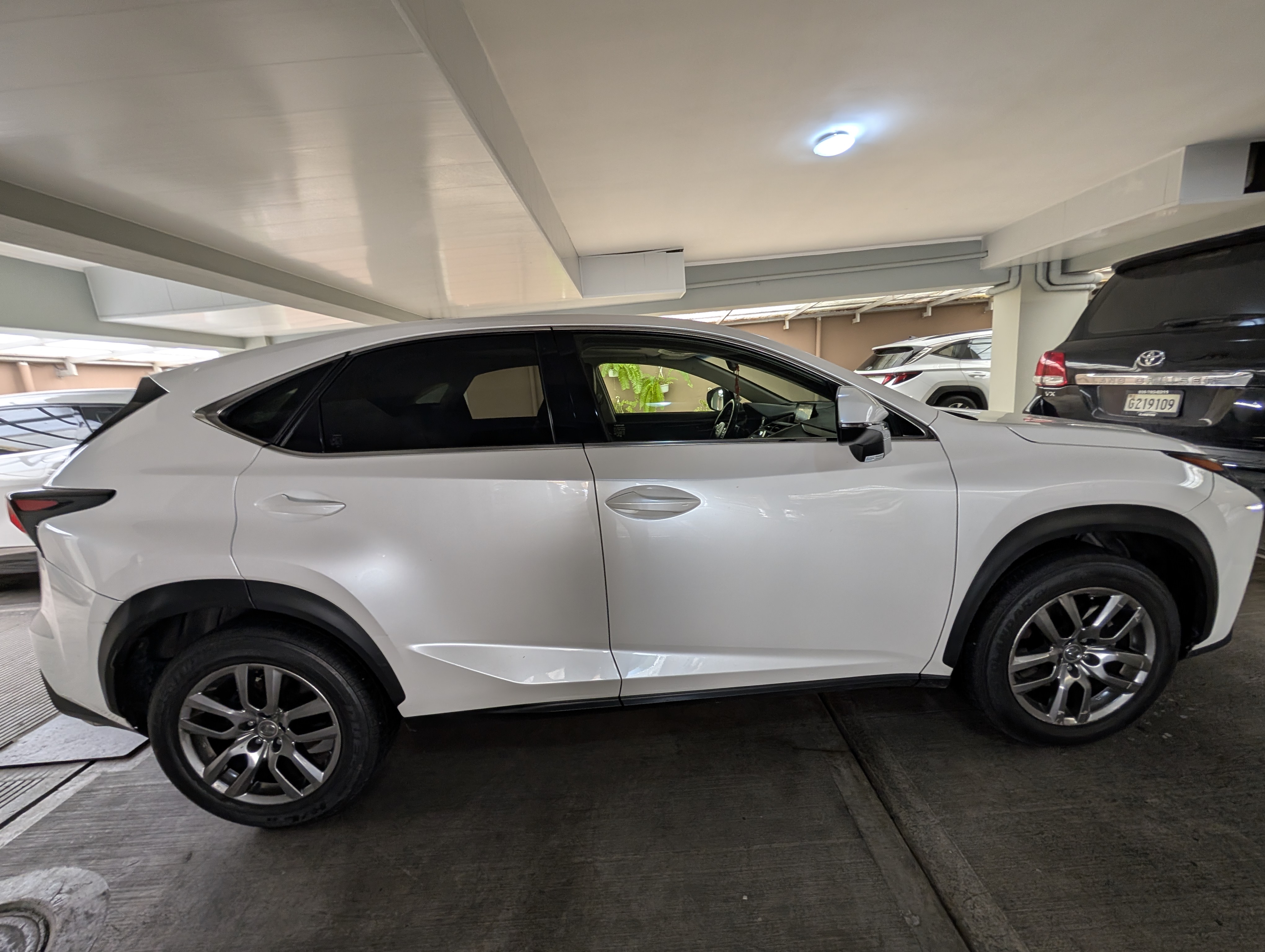 jeepetas y camionetas - Lexus NX200T de la casa único dueño con 36,000km 7