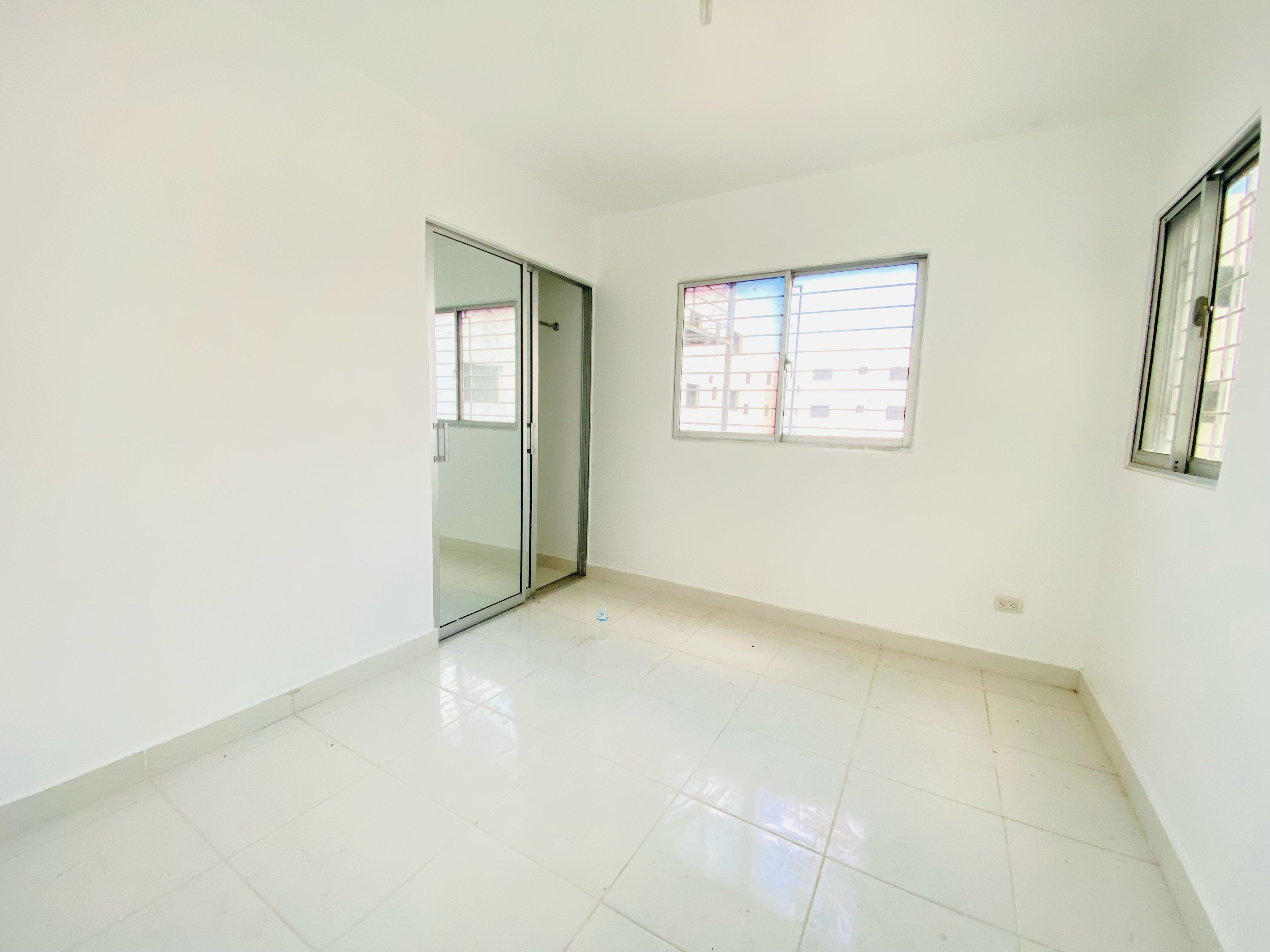apartamentos - vendo apartamento como nuevo en una excelente zona de licey Santiago  4