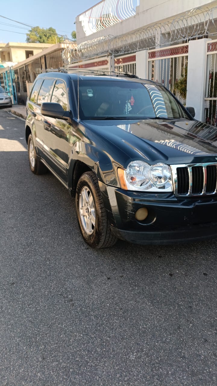 jeepetas y camionetas - Se vende Jeep Grand Cherokee  1
