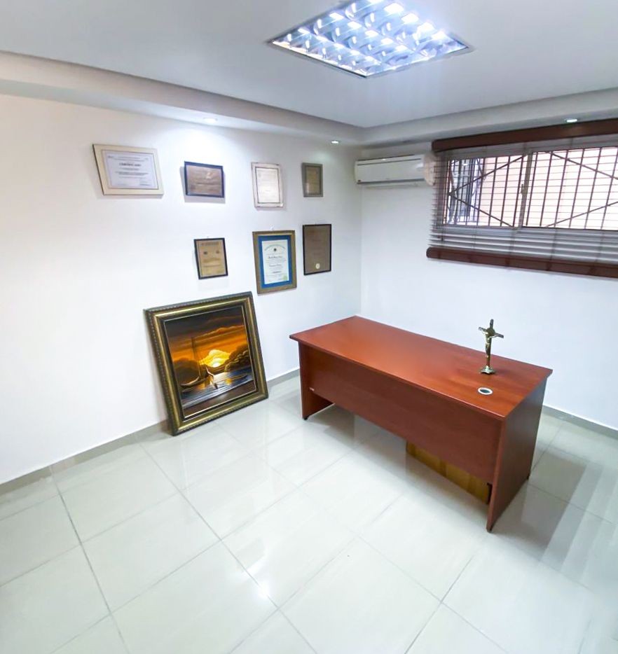 oficinas y locales comerciales - Naco local comercial 1er nivel de 113m2 1 parqueo 1