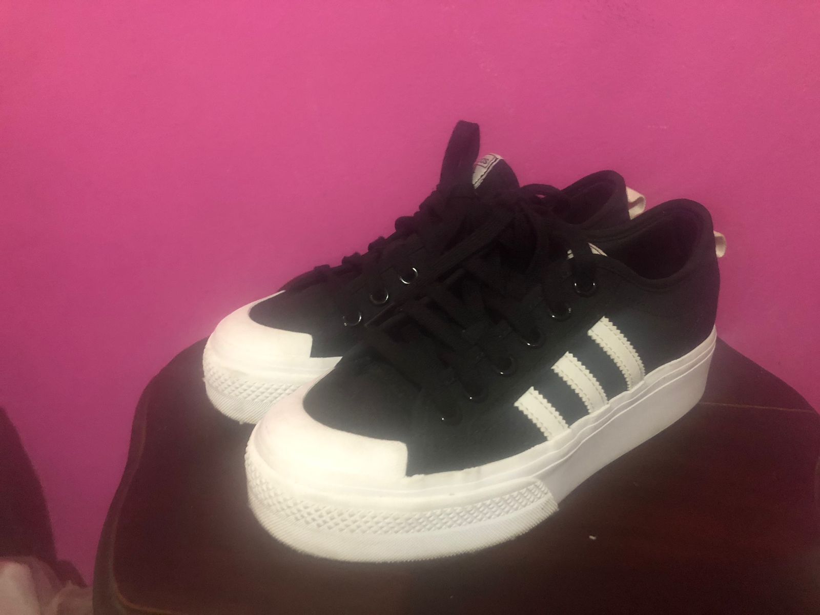 zapatos para mujer - Vendo tenis Adidas Nizza size 7 RD$2500 4