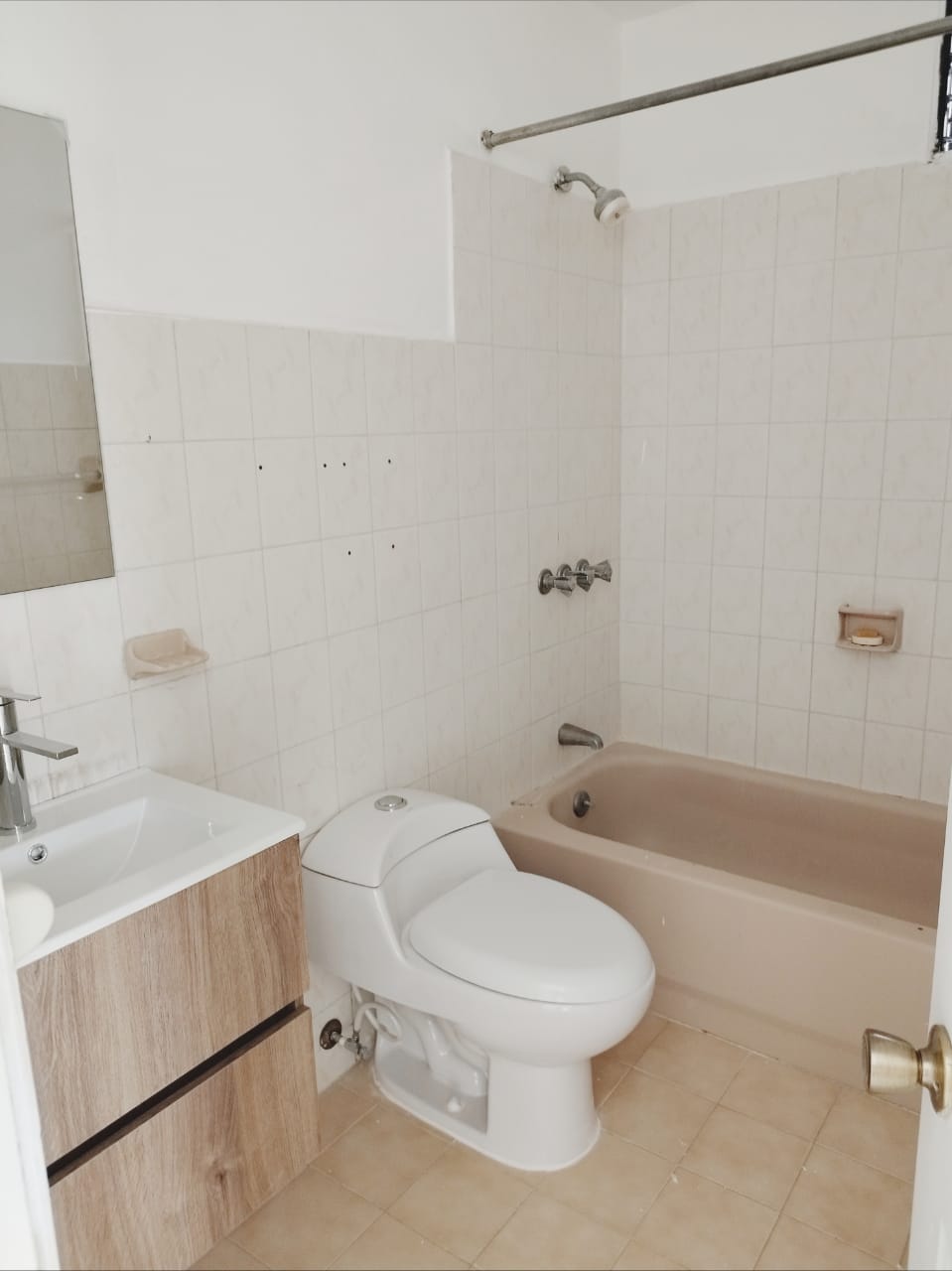 apartamentos - Se Alquila Apartamento en Los Cerros de Gurabo  (Segundo Nivel) 3