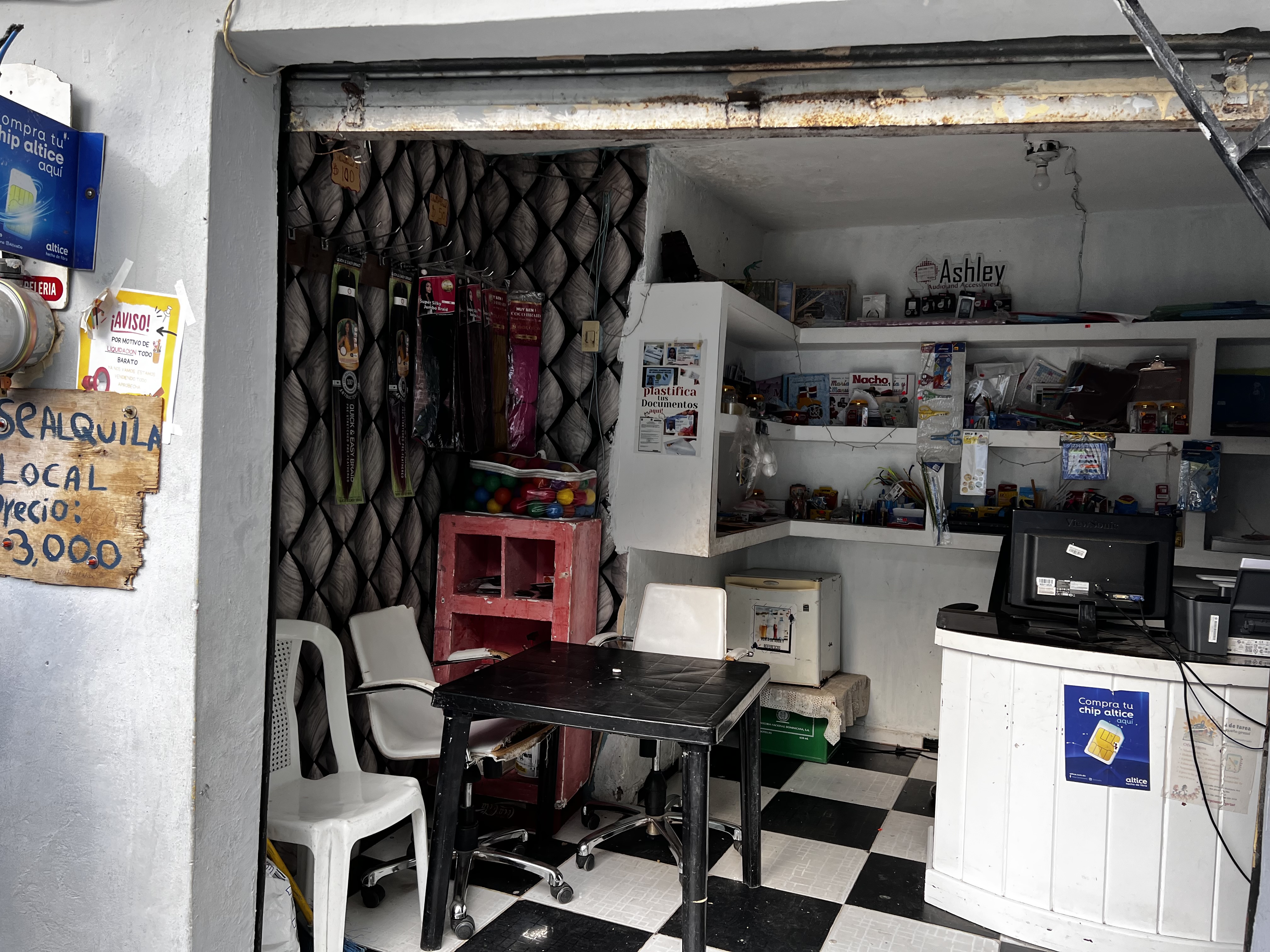 oficinas y locales comerciales - Alquiler de local en los girasoles  3