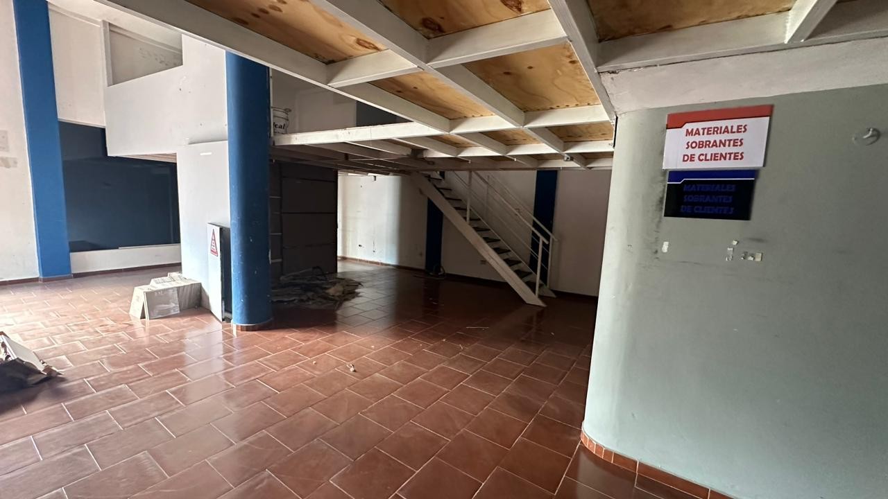 oficinas y locales comerciales - Alquiler Amplio Local Comercial Ubicado en la Zona Colonial, Santo Domingo 2