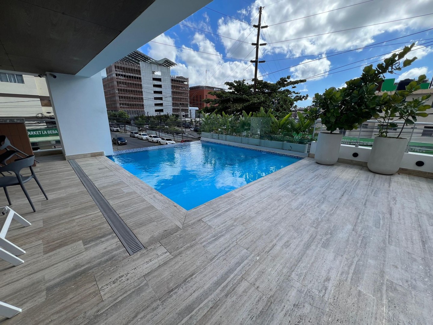 apartamentos - Apartamento nuevo en El Evaristo Morales Con Linea Blanca Disponible  8