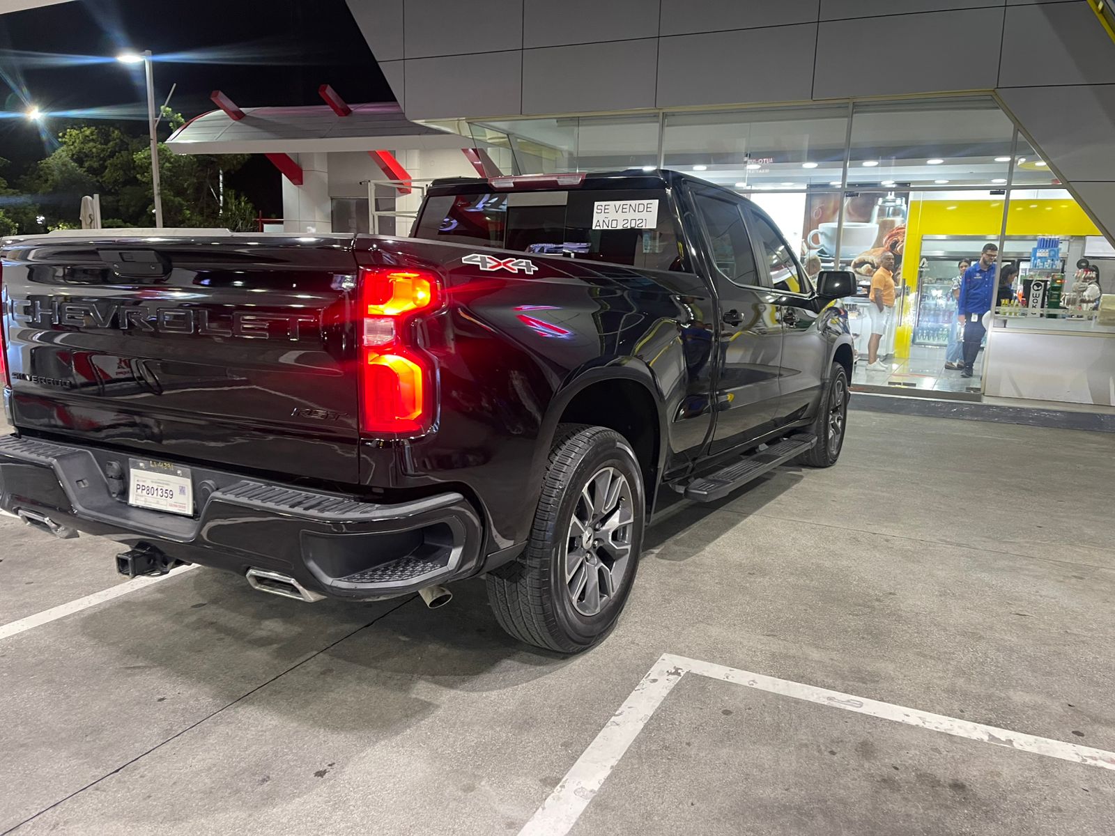 jeepetas y camionetas - chevolet silverado 2021 1