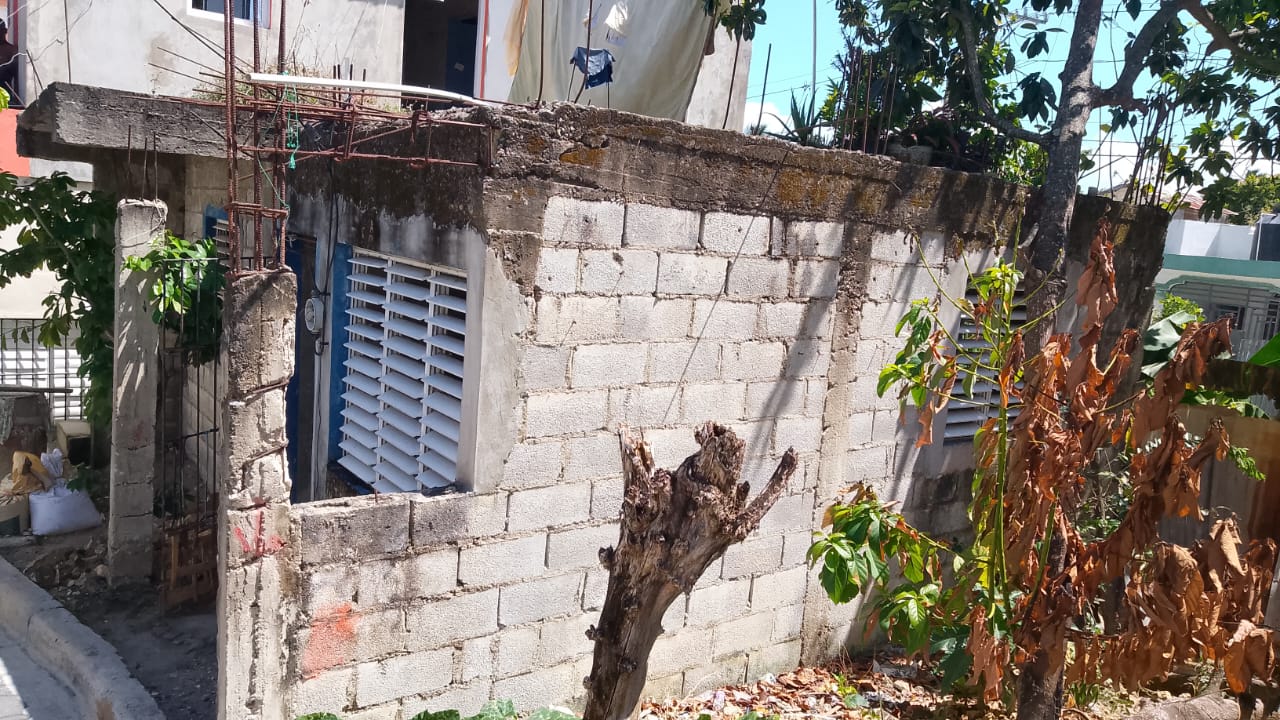 casas - Casa a medio construir en Nagua 2
