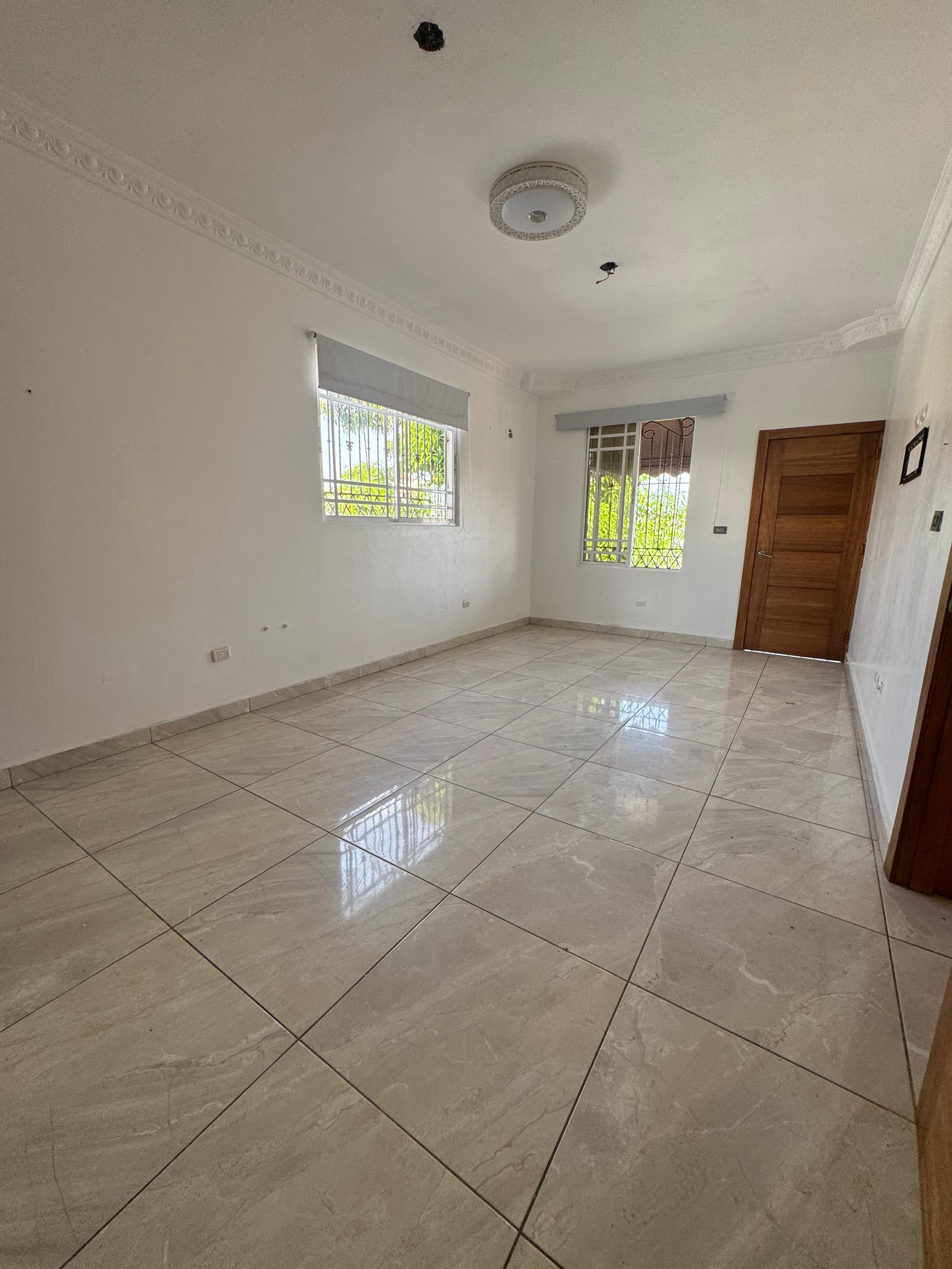casas - Apartamento en alquiler. 2do y 3er nivel! 1