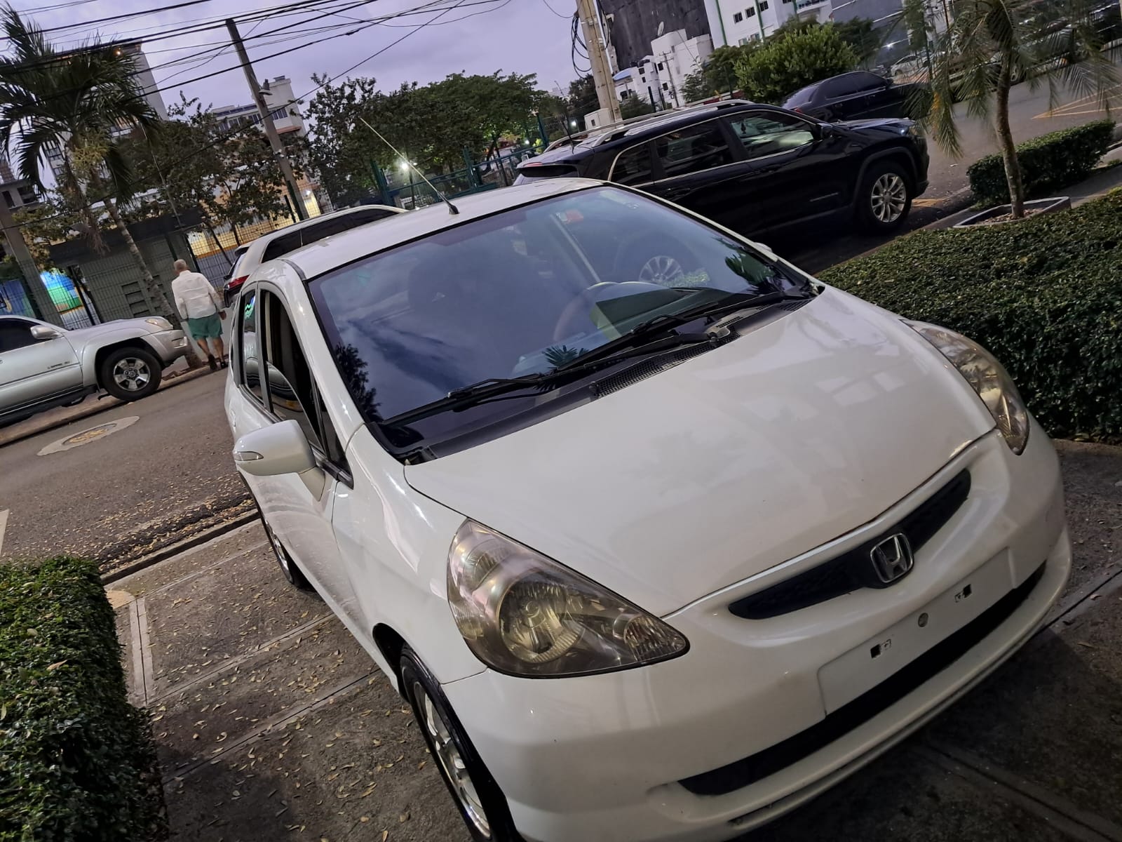 carros - Honda fit año 2005 americano, unica dueña en muy b 0