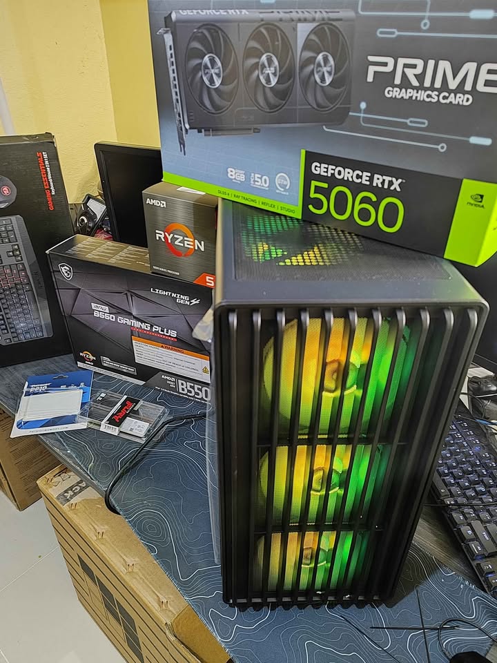 computadoras y laptops - PC GAMER DE OPORTUNIDAD RTX 5060 + 32 GB RAM DDR4 4